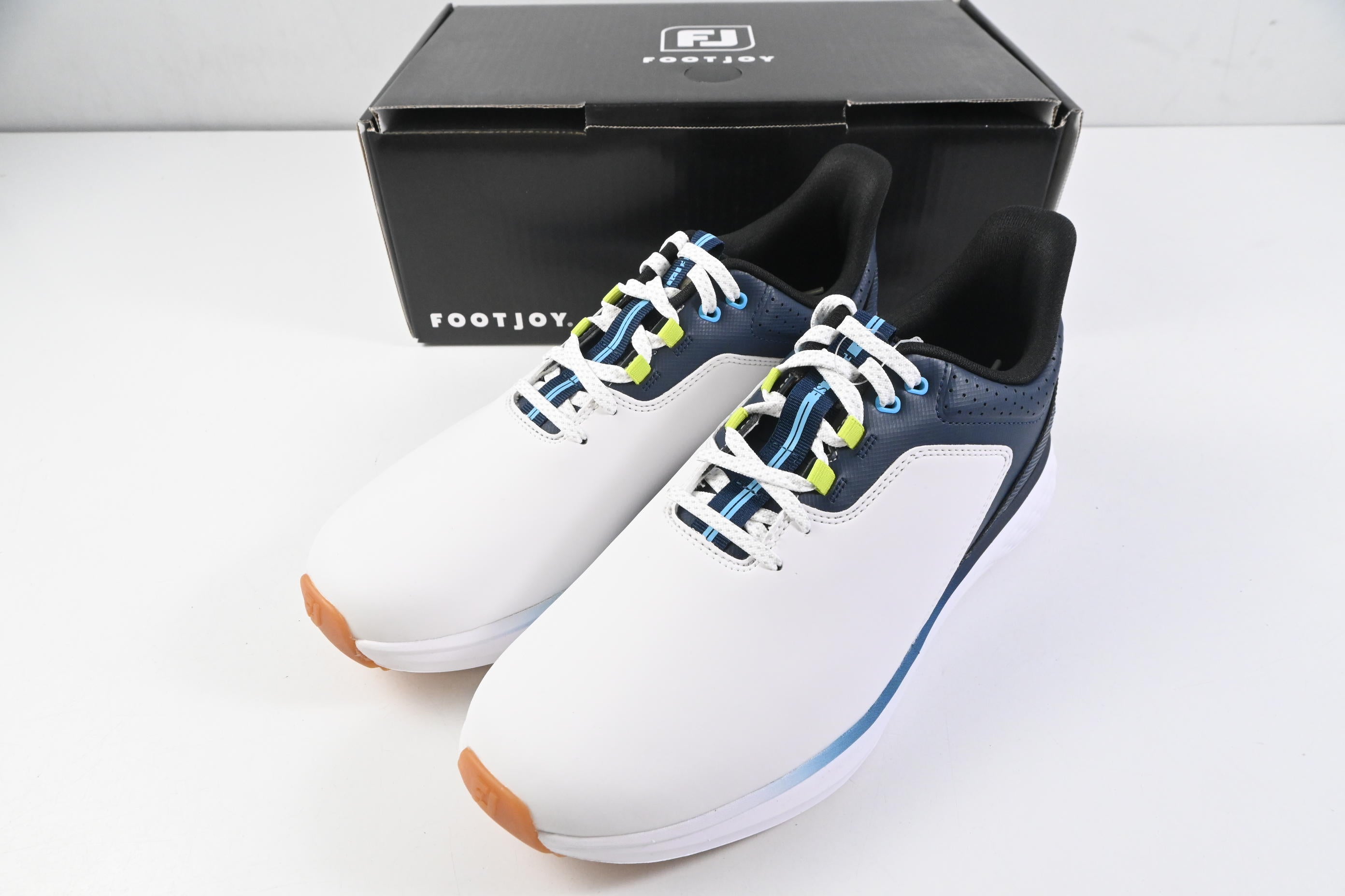 FootJoy Pulse Golf Shoes / Size UK 8.5 / White, Gum & Navy