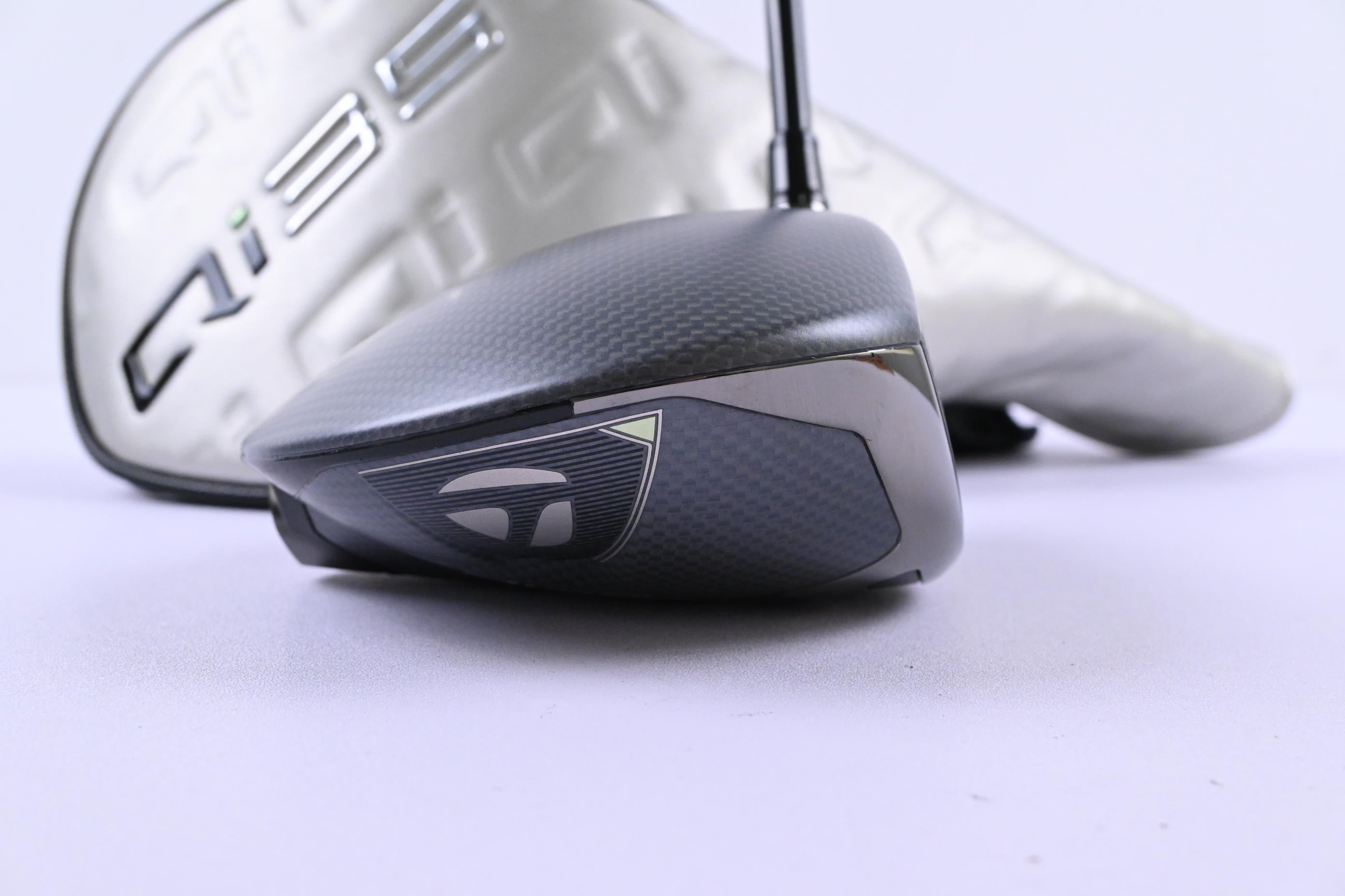Taylormade Qi35 LS Driver / 9 Degree / X-Flex Kai'li White 70 Shaft