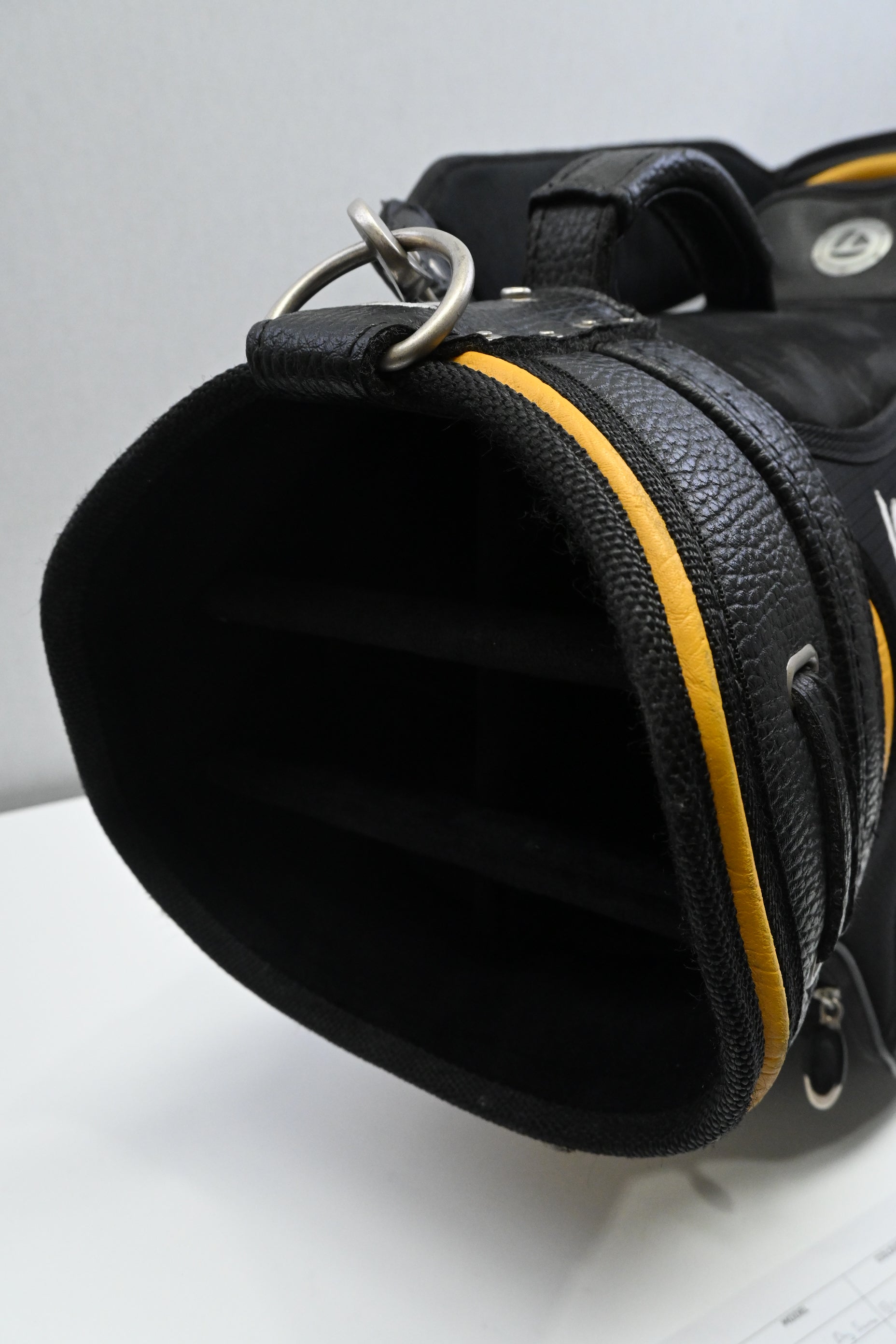 Taylormade R5 Tour Bag / 6-Way / Black, Yellow