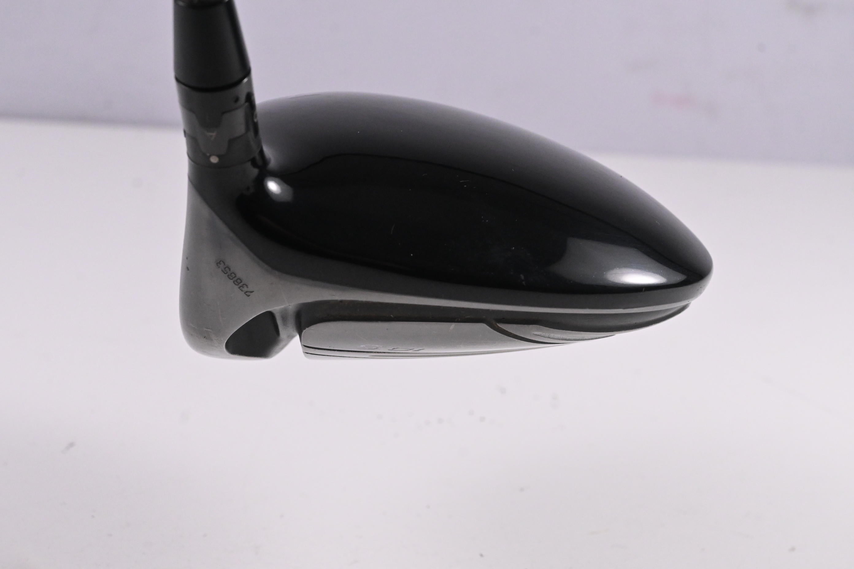 Titleist 915 D2 Driver / 10.5 Degree / Regular Flex Diamana S+ Blue 60 Shaft