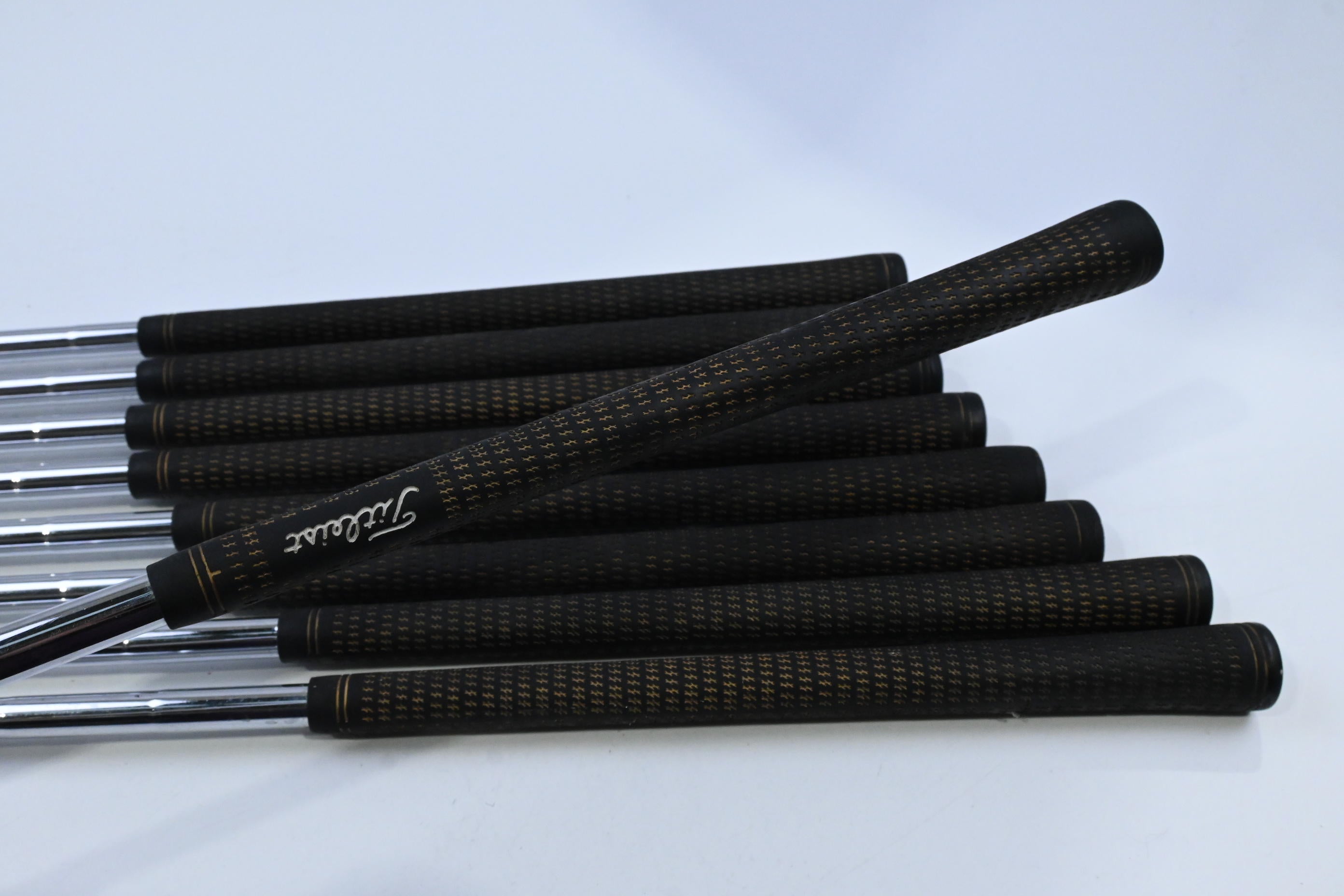 Titleist DCI 981 SL Irons / 3-PW+GW+SW / Regular Flex Dynamic Gold R300 Shafts