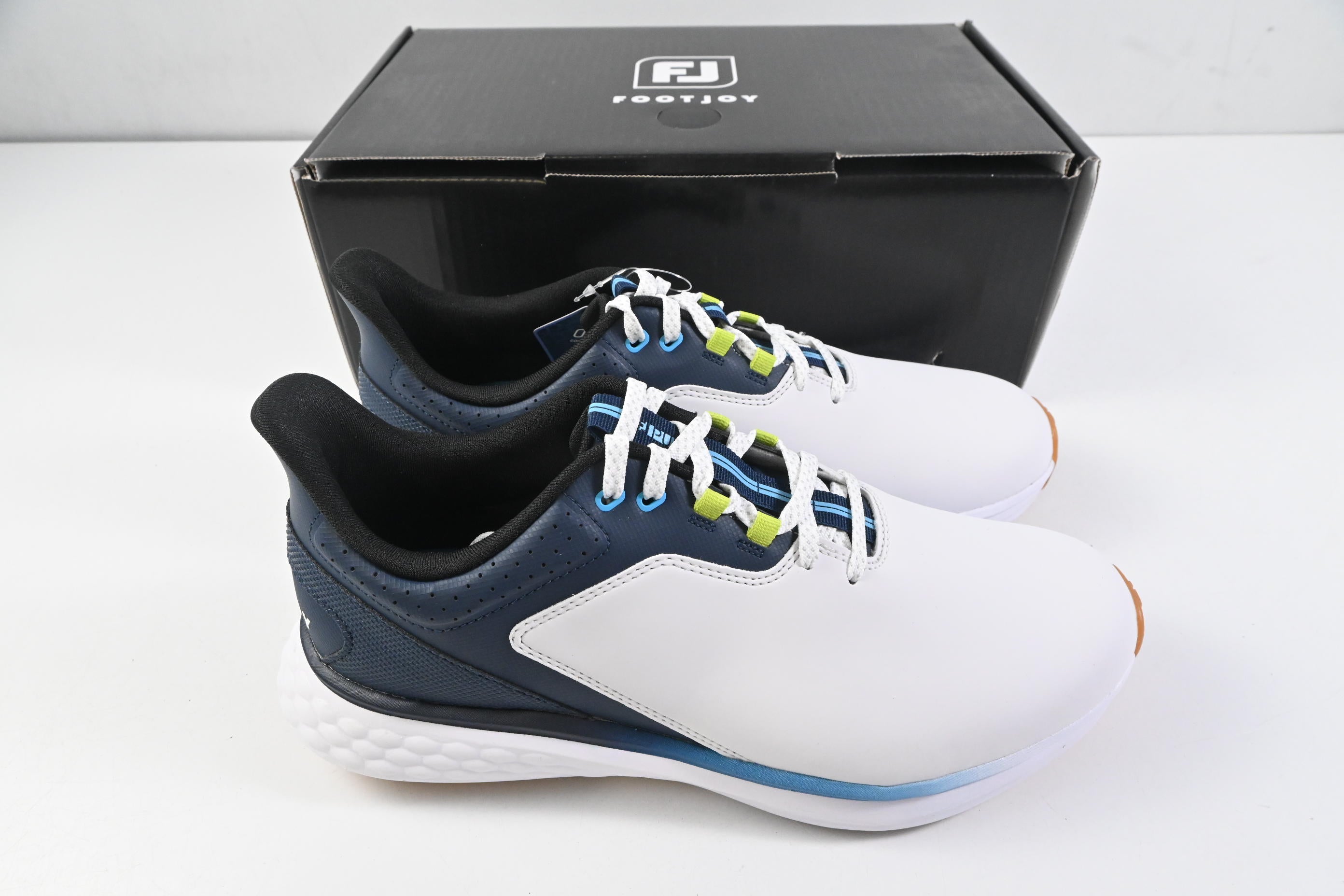 FootJoy Pulse Golf Shoes / Size UK 8.5 / White, Gum & Navy