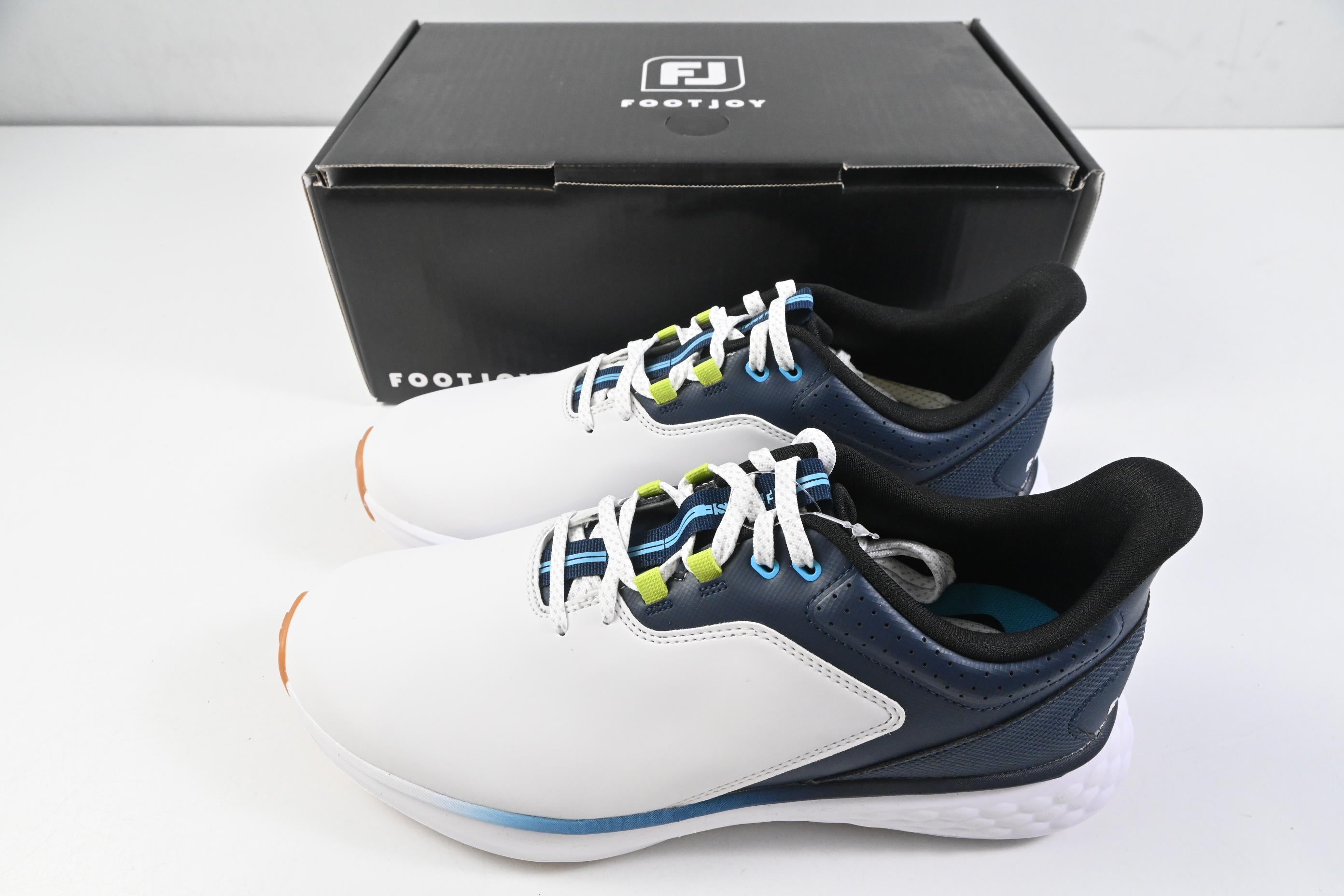 FootJoy Pulse Golf Shoes / Size UK 8.5 / White, Gum & Navy