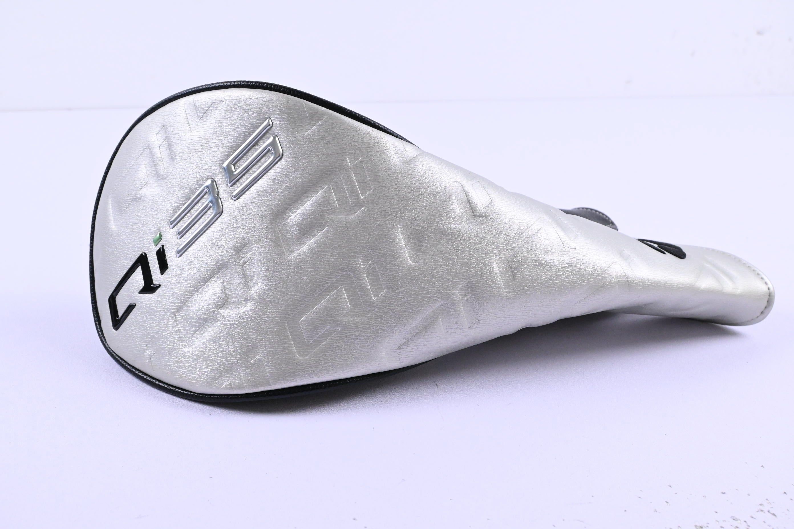 Taylormade Qi35 LS Driver / 9 Degree / X-Flex Kai'li White 70 Shaft