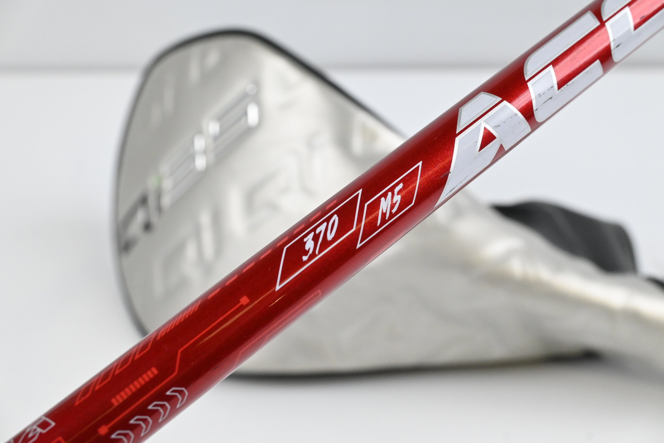 Taylormade Qi35 LS Driver / 8 Degree / X-Flex Accra GX Red 370 Shaft