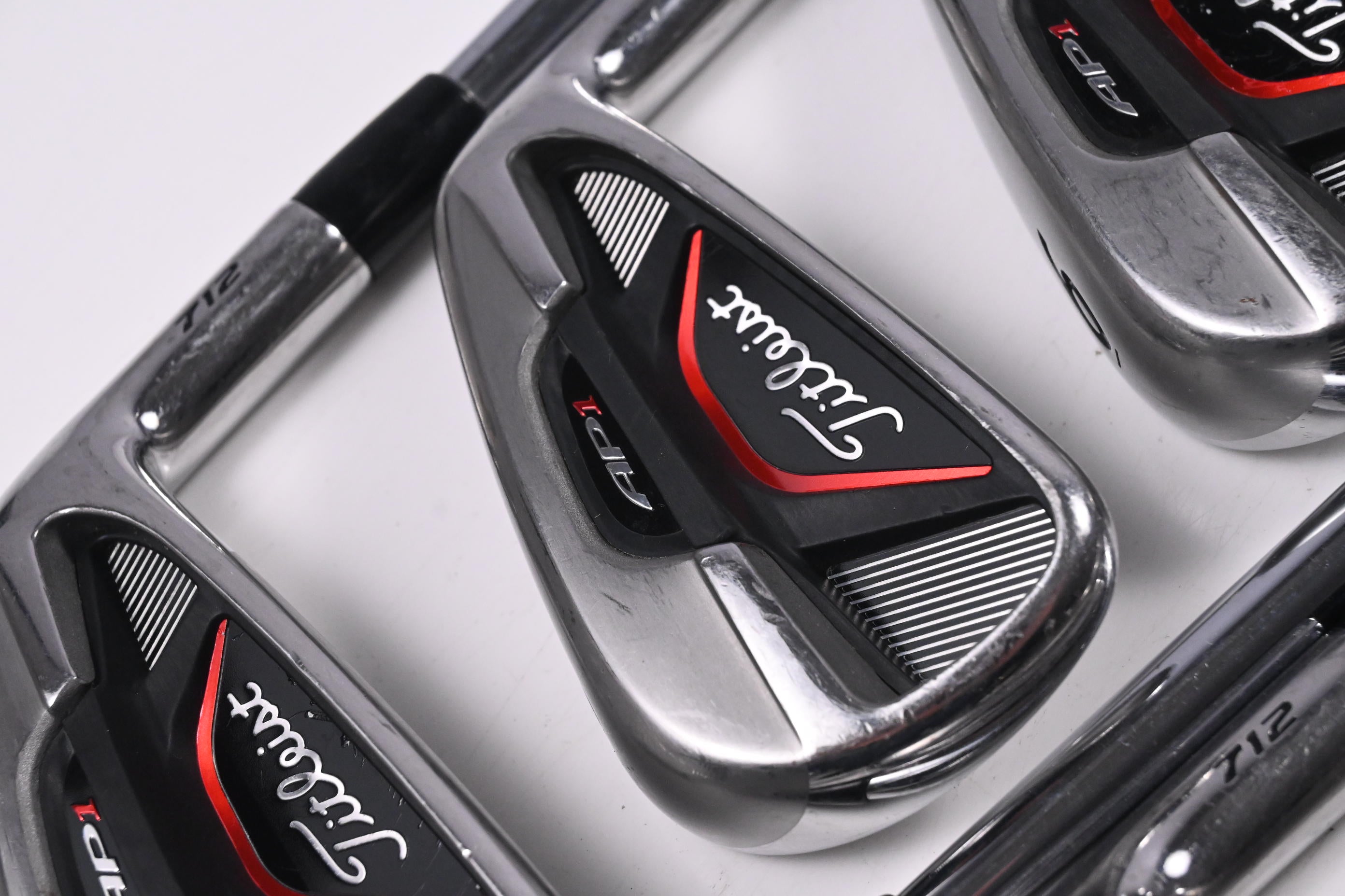 Titleist 712 AP1 Irons / 4-PW+GW / Regular Flex Dynalite Gold XP R300 Shafts