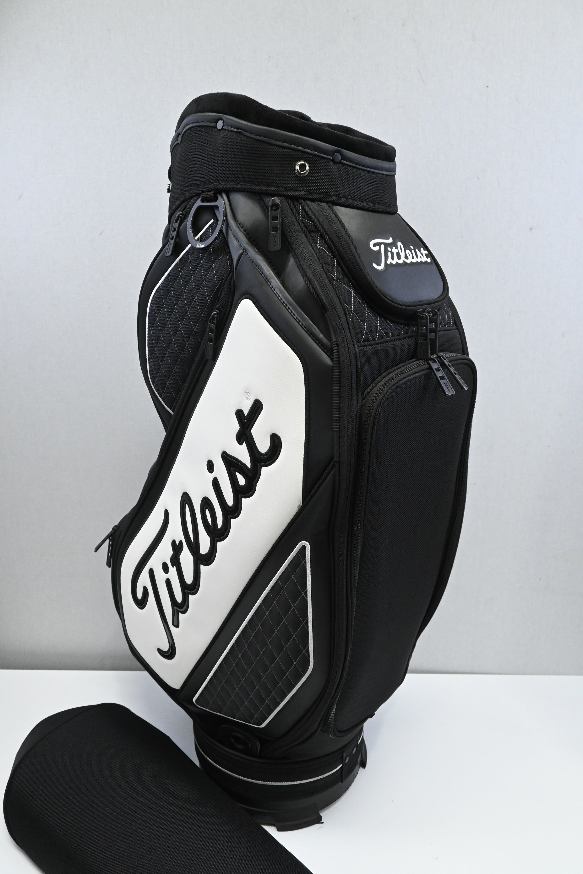 Titleist Tour Bag / 6-Way / Black, White