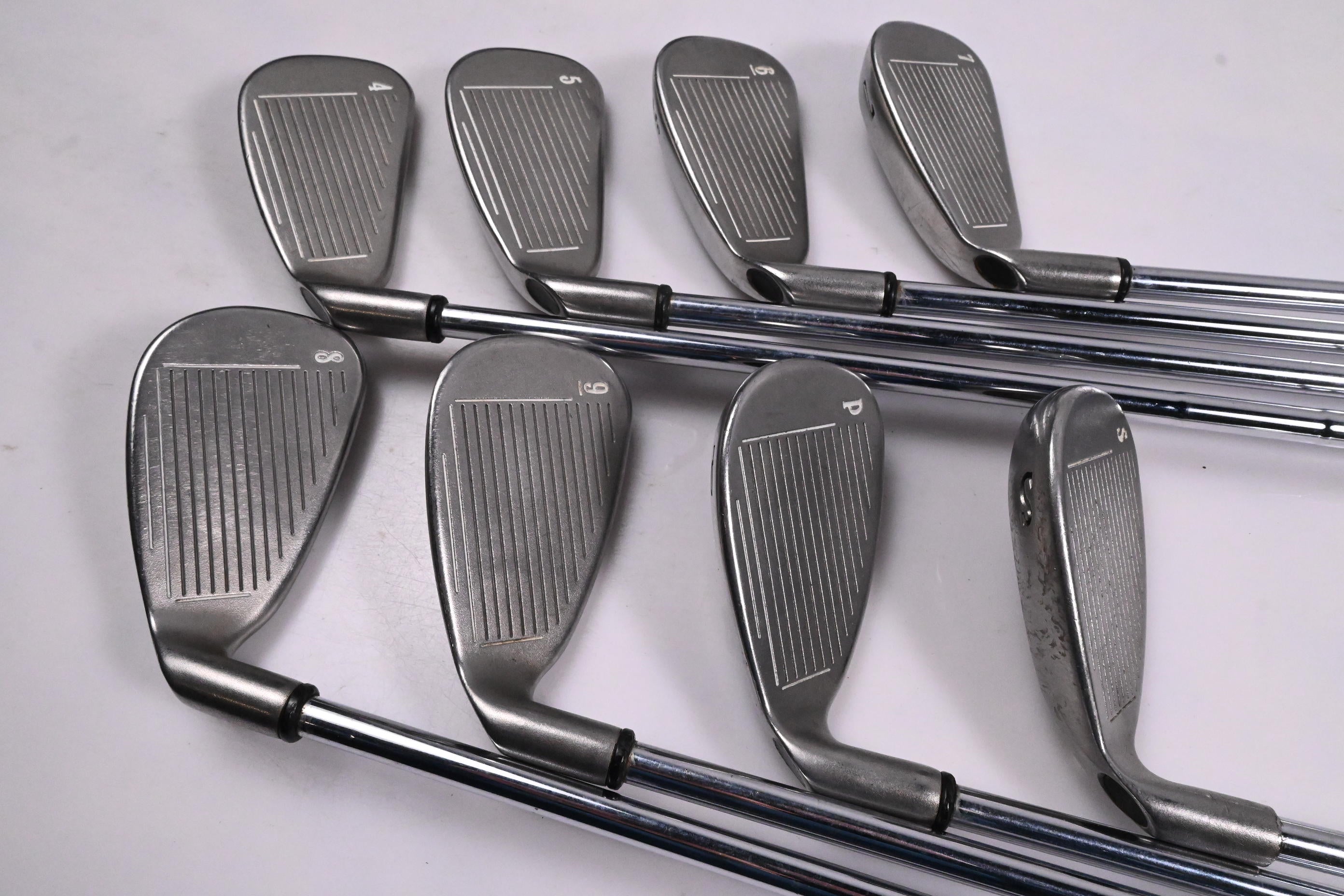 Callaway X-12 Irons / 4-PW+SW / UniFlex Memphis 10 "98" Shafts