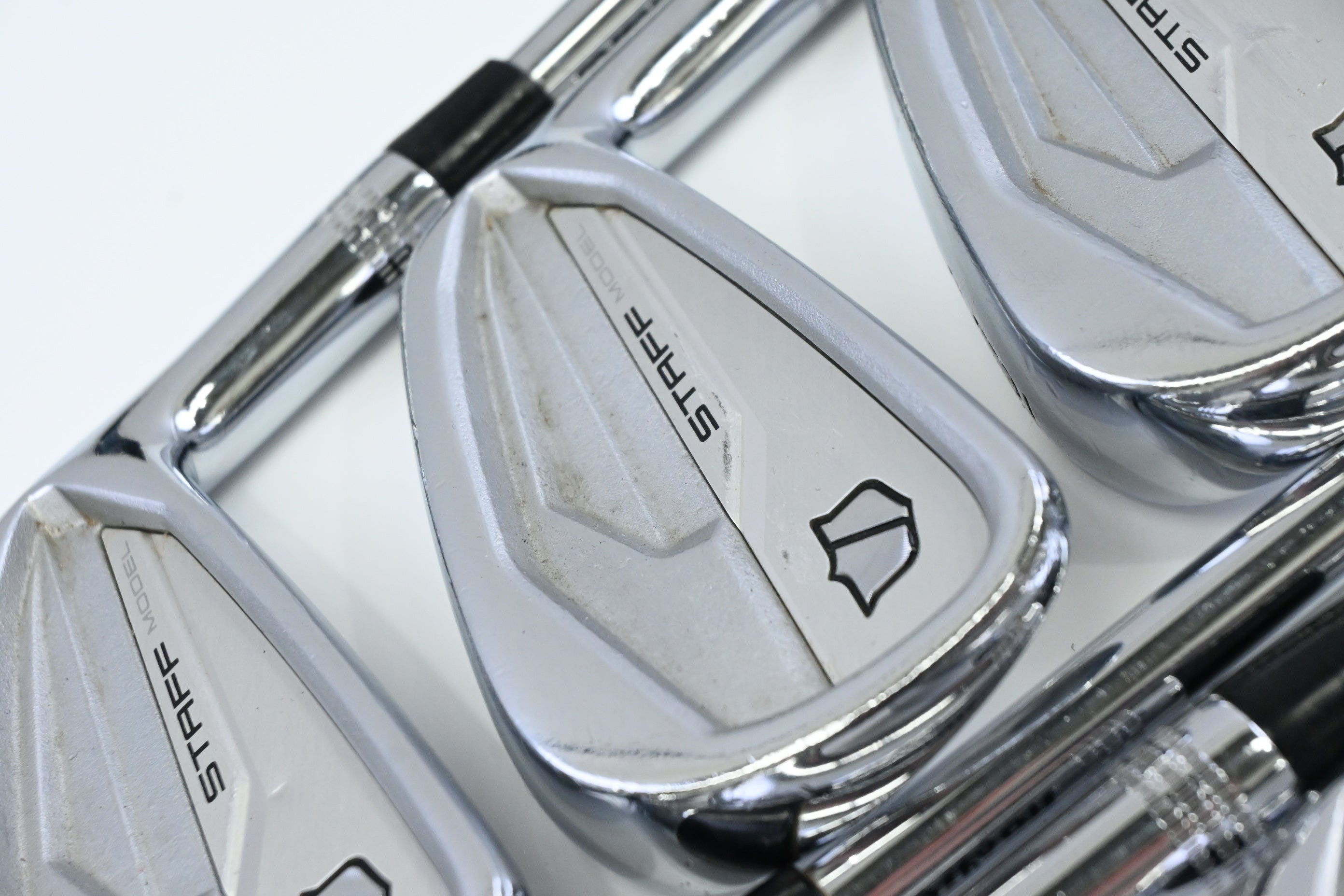 Wilson Staff Model CB 2024 Irons / 4-PW / Stiff Flex Dynamic Gold 115 S300