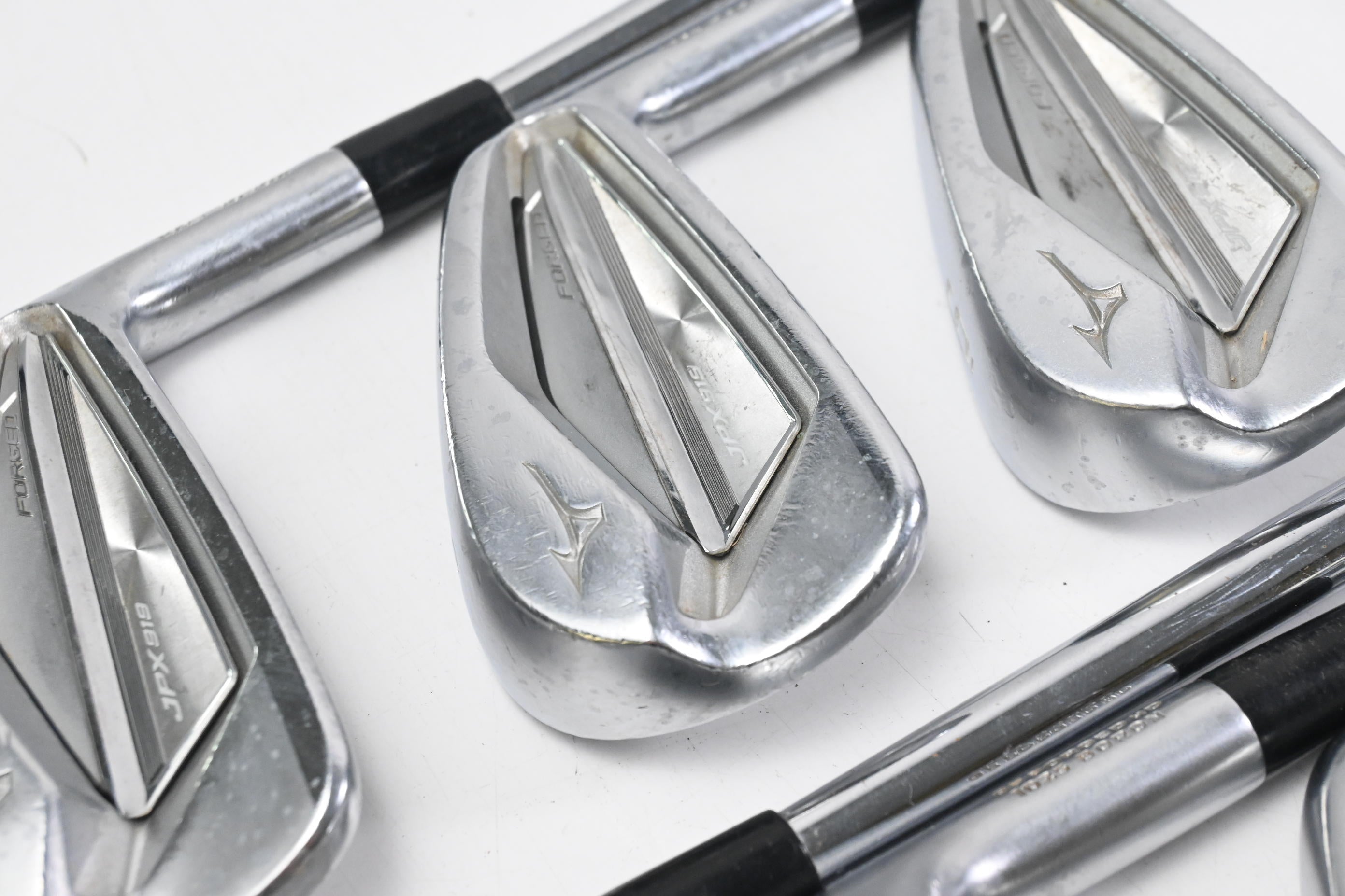 Mizuno JPX 919 Forged Irons / 4-PW / Stiff Flex Dynamic Gold 105 S300 Shafts