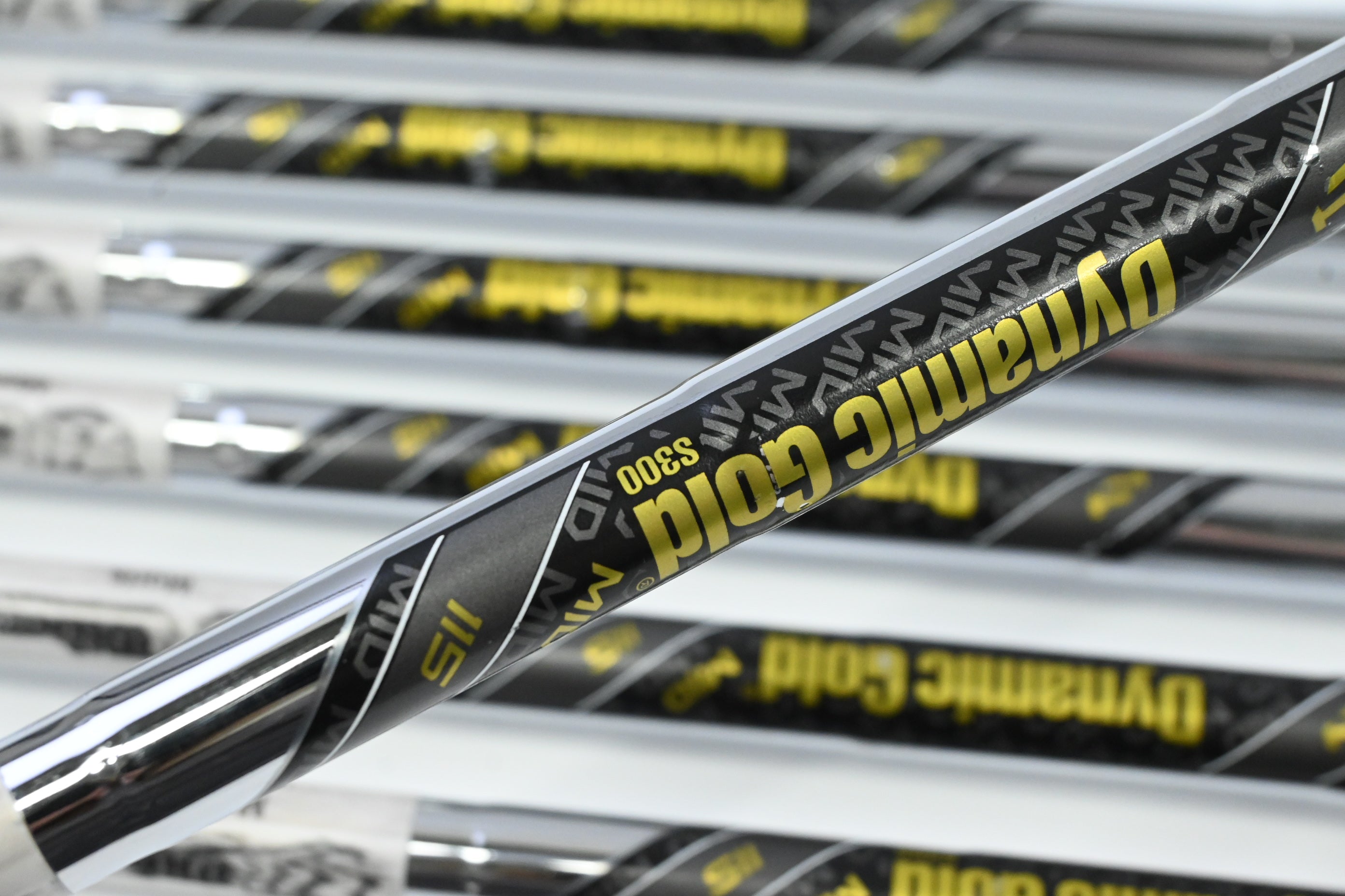 Wilson Staff Model CB 2024 Irons / 4-PW / Stiff Flex Dynamic Gold 115 S300