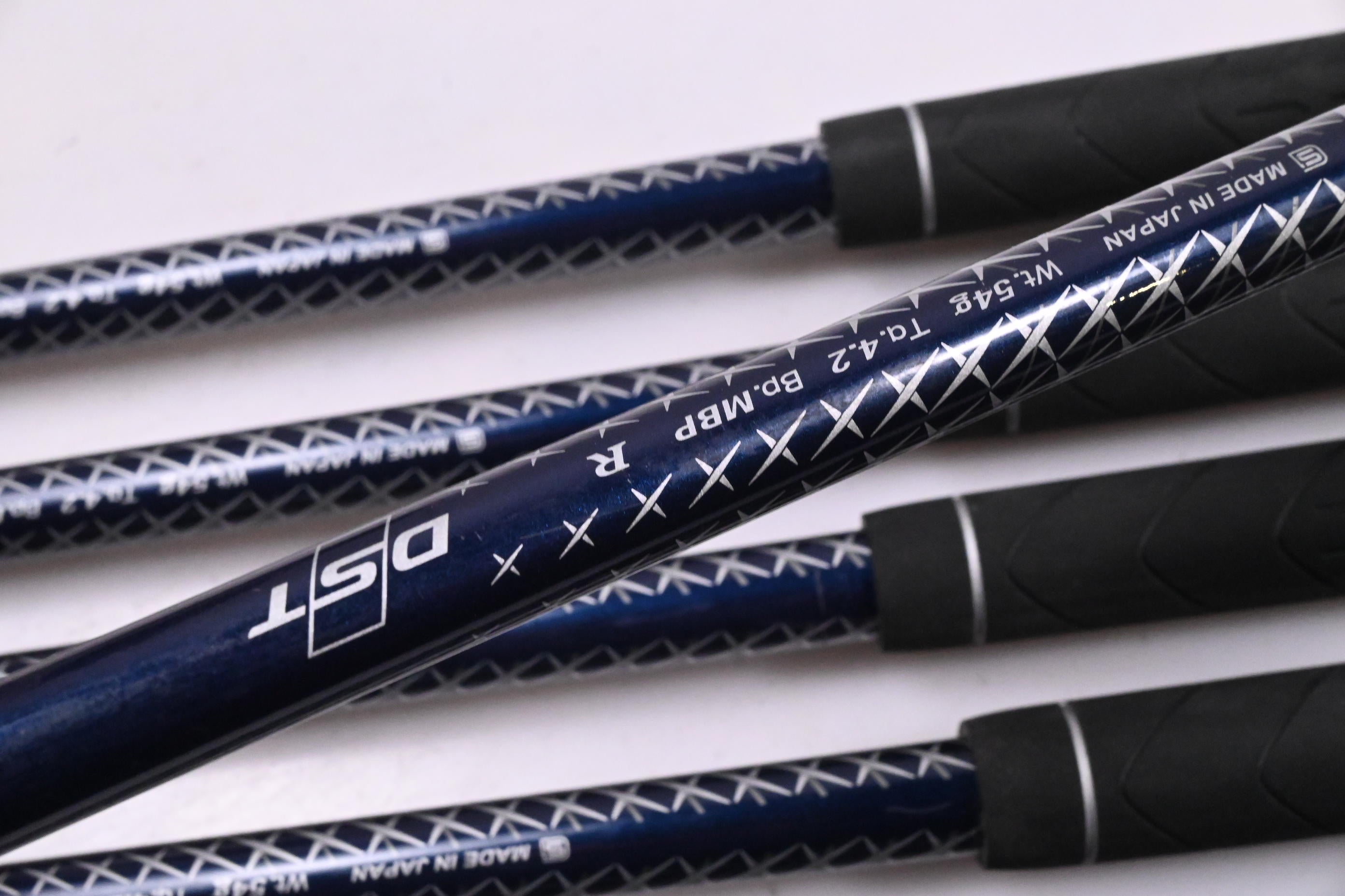 XXIO 9 Irons / 5-PW+AW+SW / Regular Flex XXIO MP 900 DST 54 Shafts