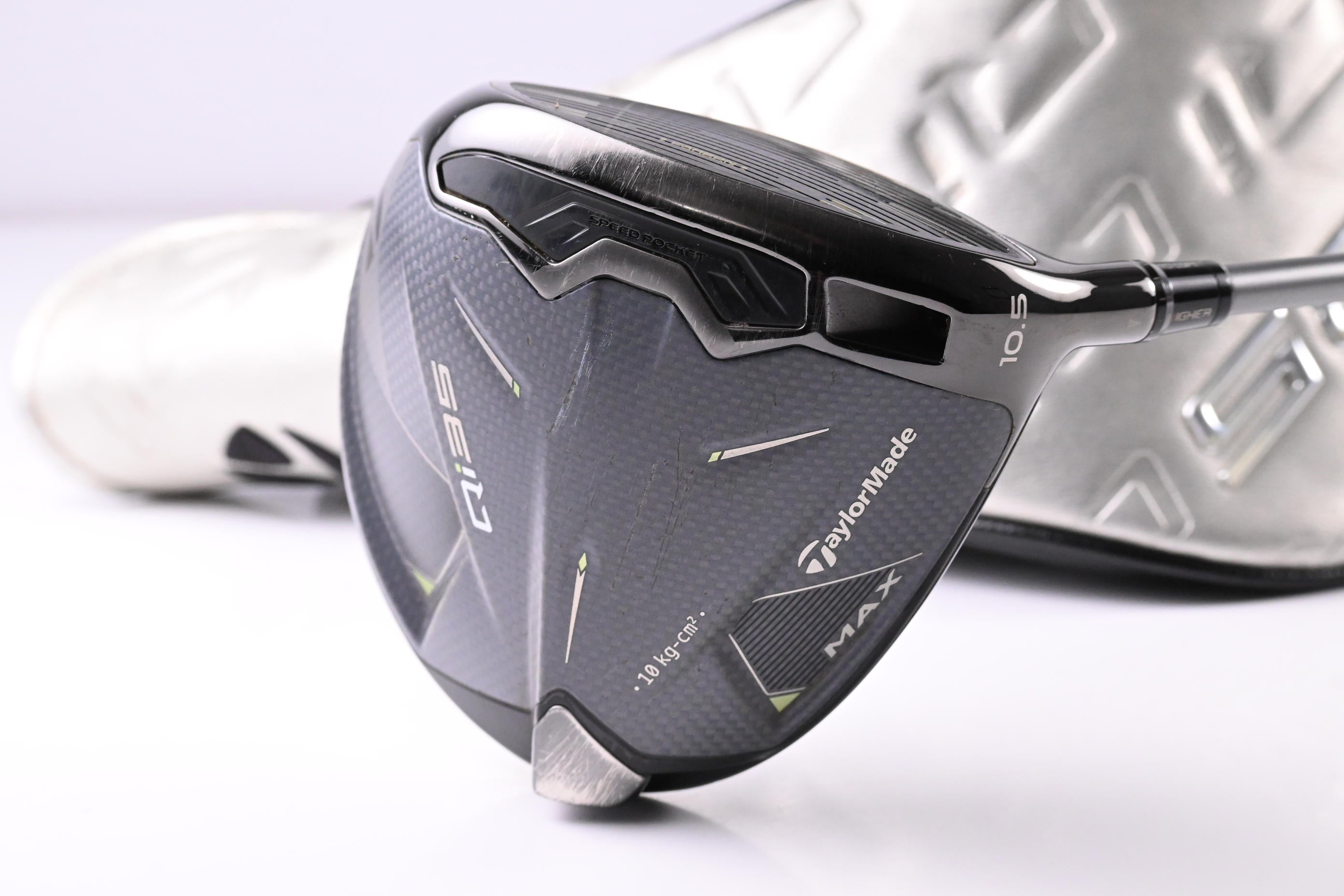 Taylormade Qi35 Max Driver / 10.5 Degree / Regular Flex Fujikura Airspeeder 50