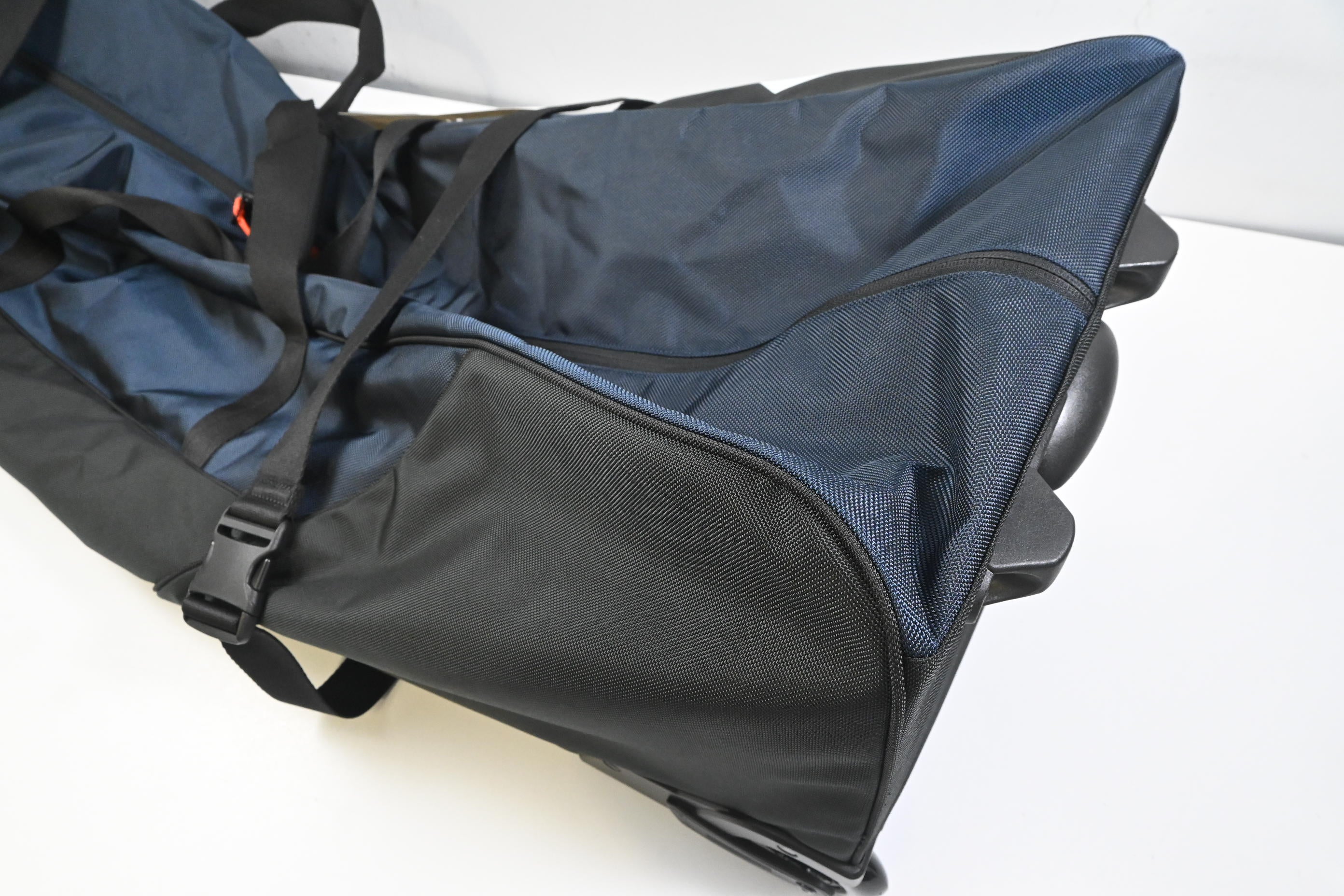 Adidas Golf Travel Cover / Travel Bag
