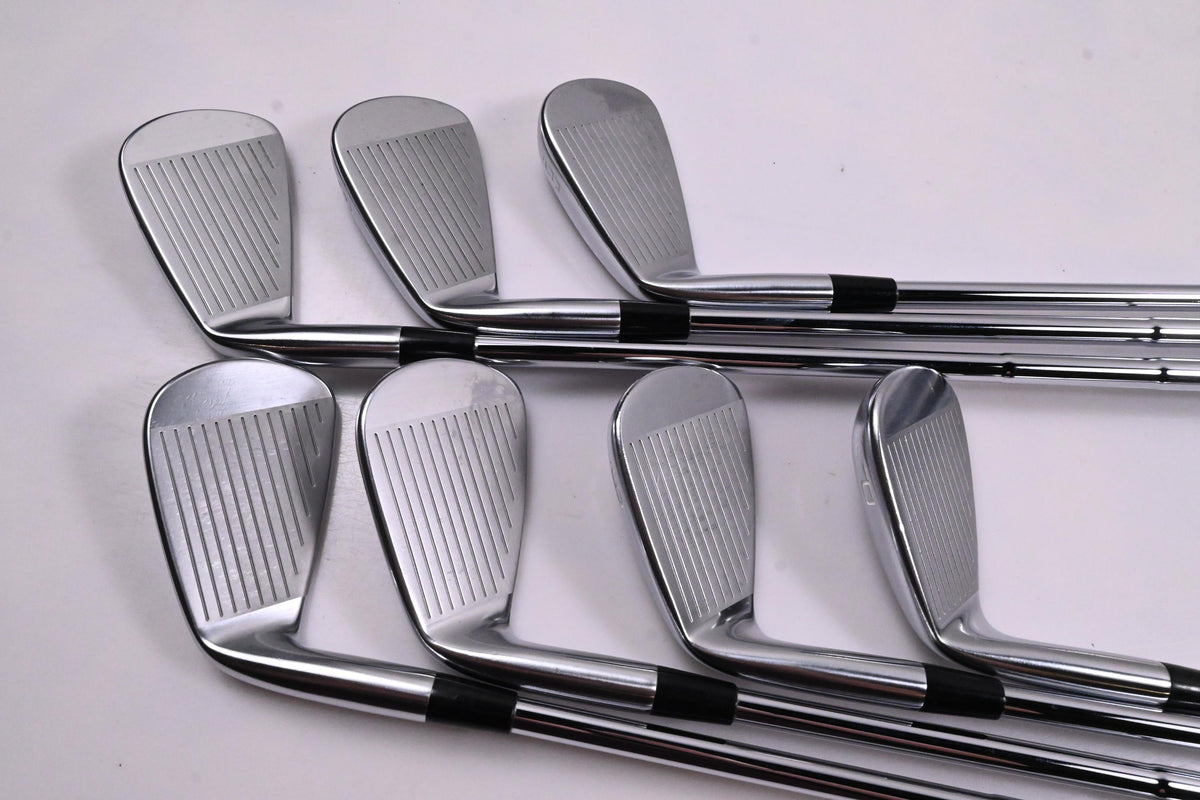 Mizuno Pro 243 Irons / 4-PW / Stiff Flex Dynamic Gold Mid 115 S300 Shafts