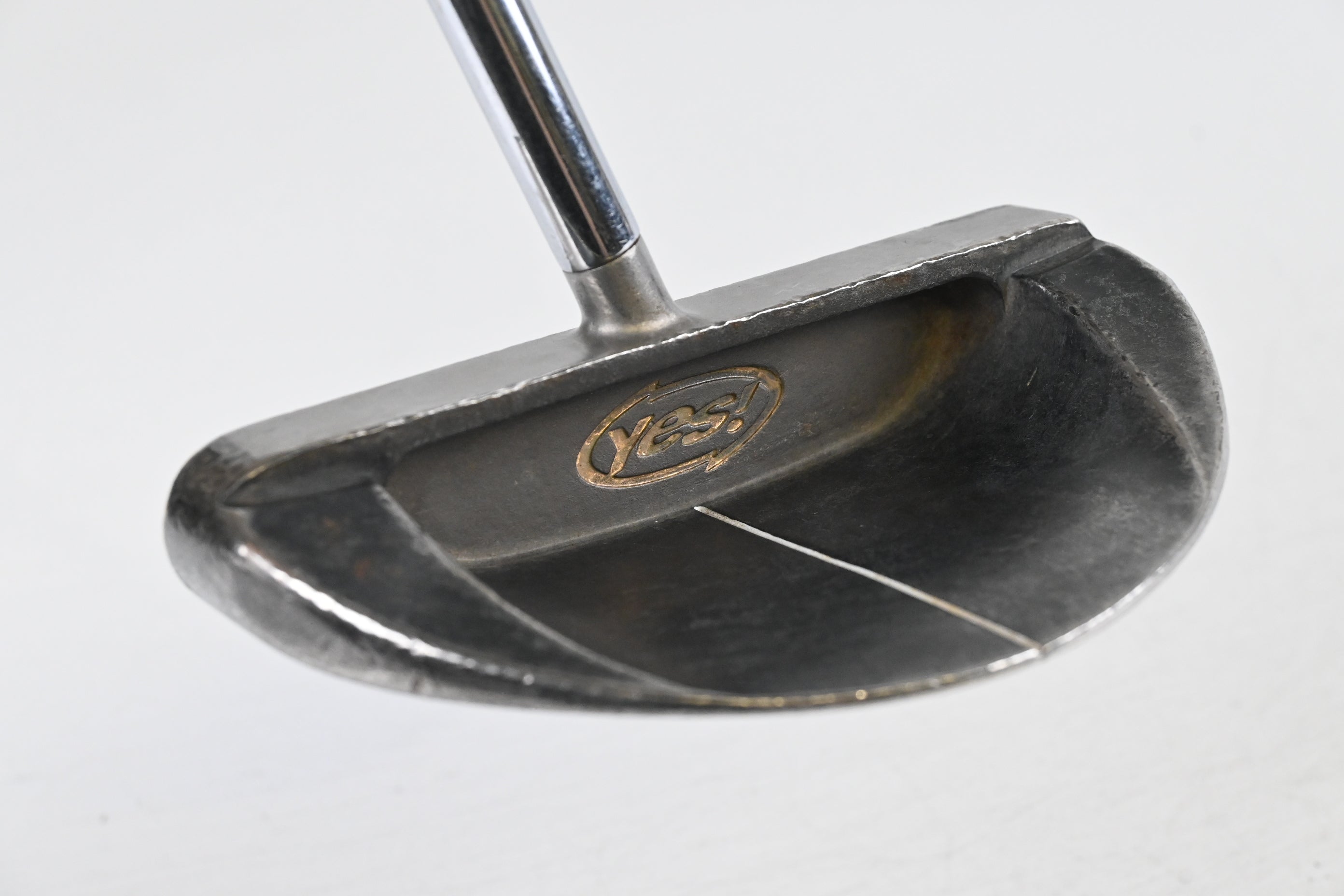 Yes! C-Groove Hanna Putter / 31 Inch