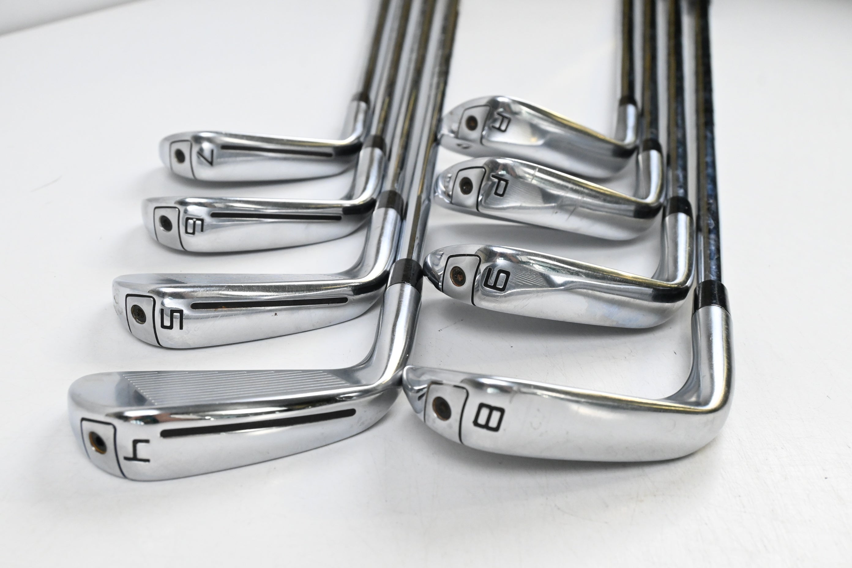 Taylormade P790 2019 Irons / 4-PW+GW / Stiff Flex Dynamic Gold 105 Shafts