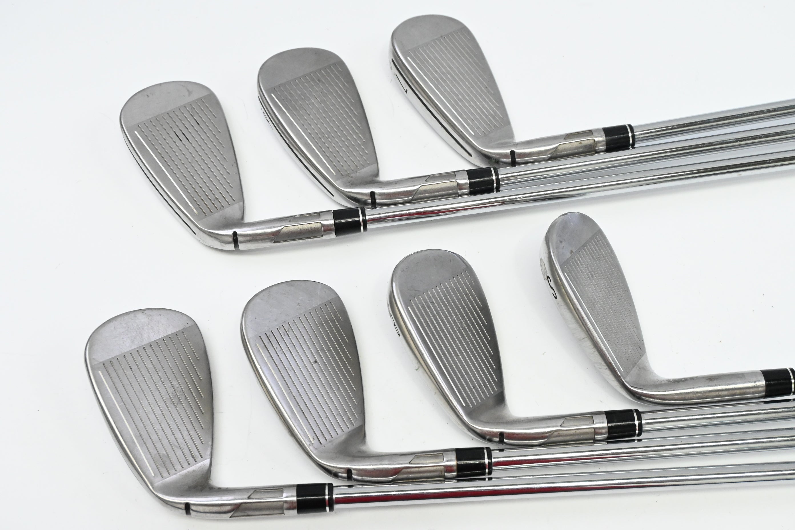 Taylormade SIM2 Max Irons / 5-PW+SW / Regular Flex KBS Max MT 85 Shafts