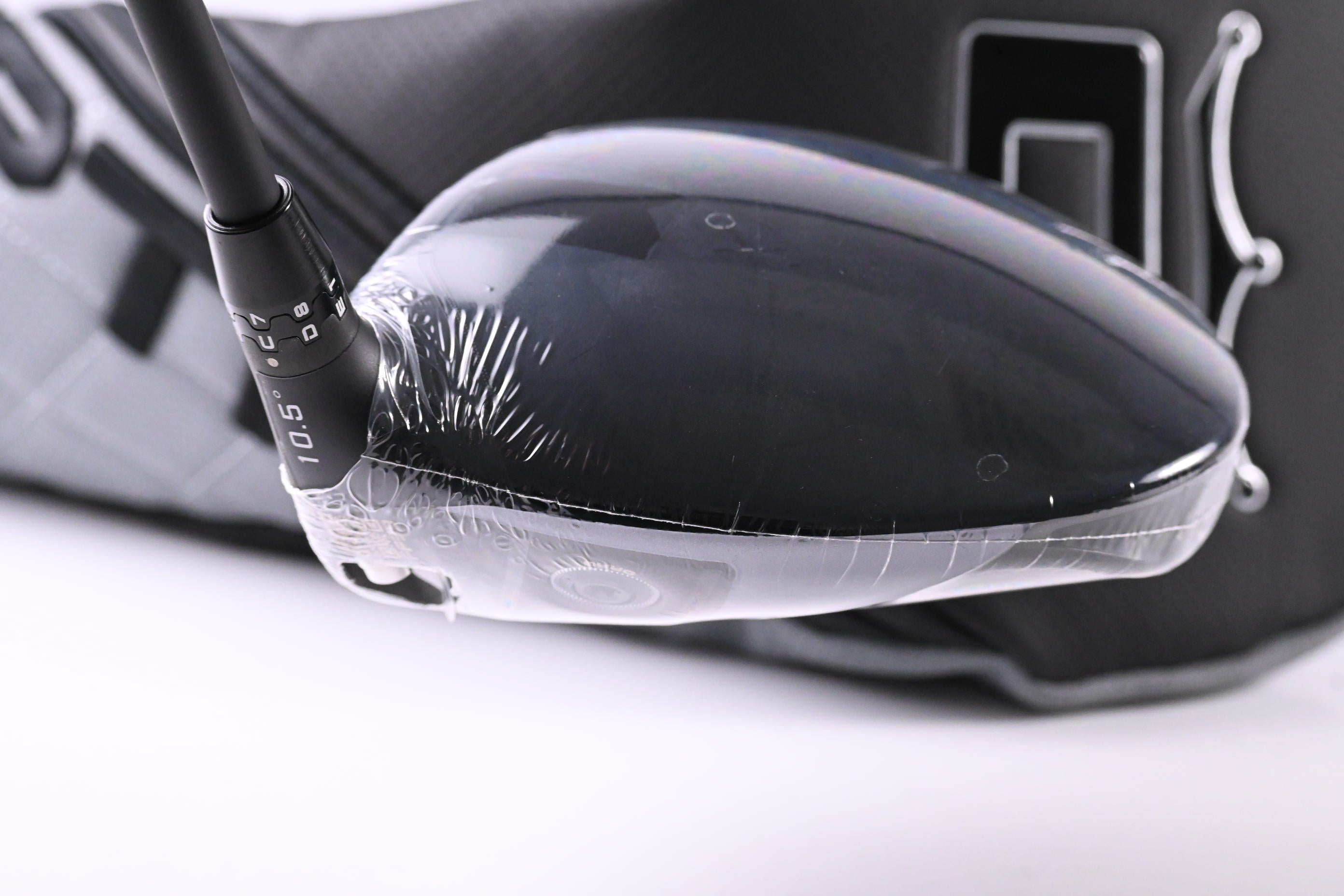 Cobra OPTM MAX-D Driver / 10.5 Degree / X-Flex Kai'li Darkwaves White 60 Shaft