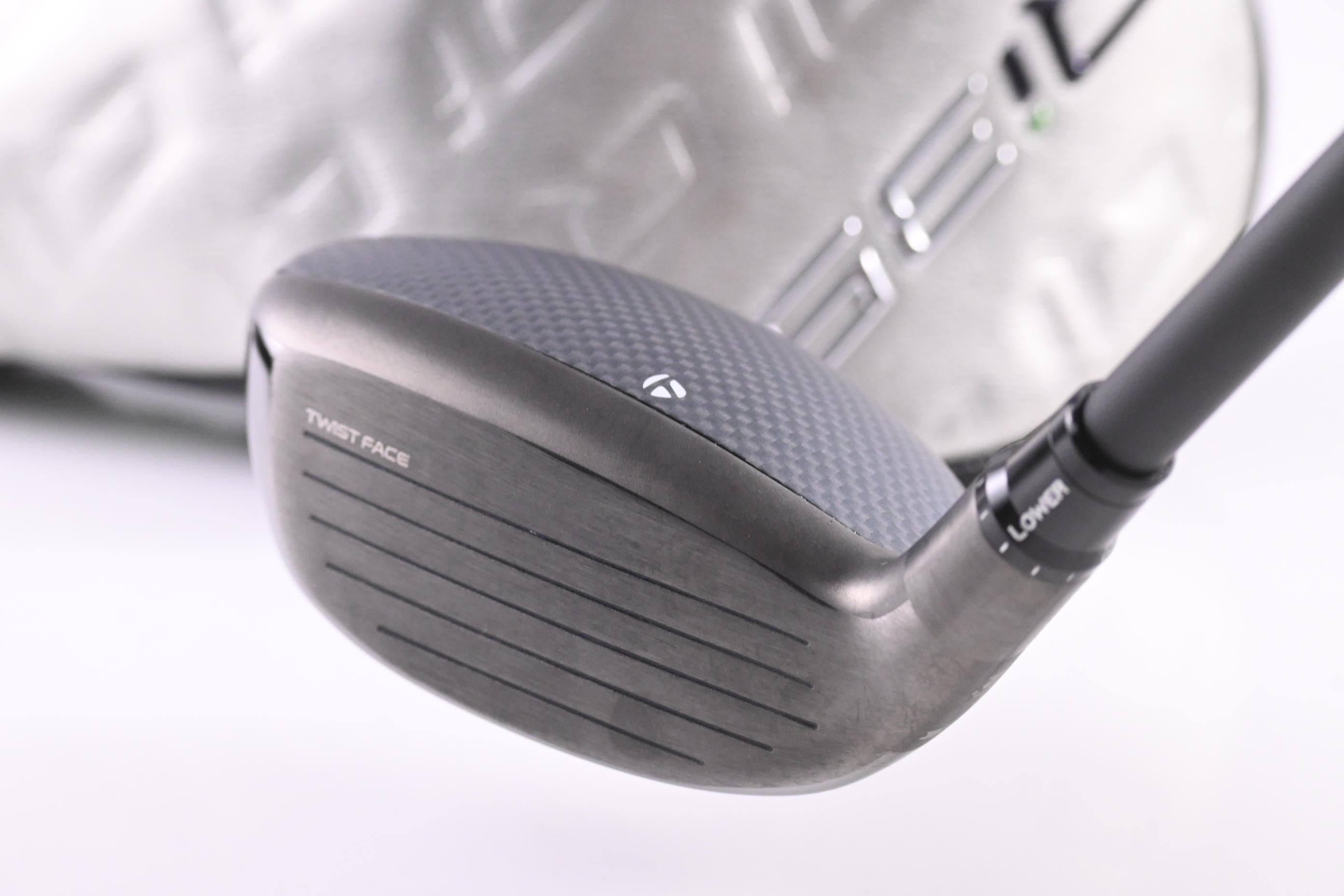 Taylormade Qi35 #4 Hybrid / 22 Degree / Regular Flex Fujikura Ventus Blue '25 6