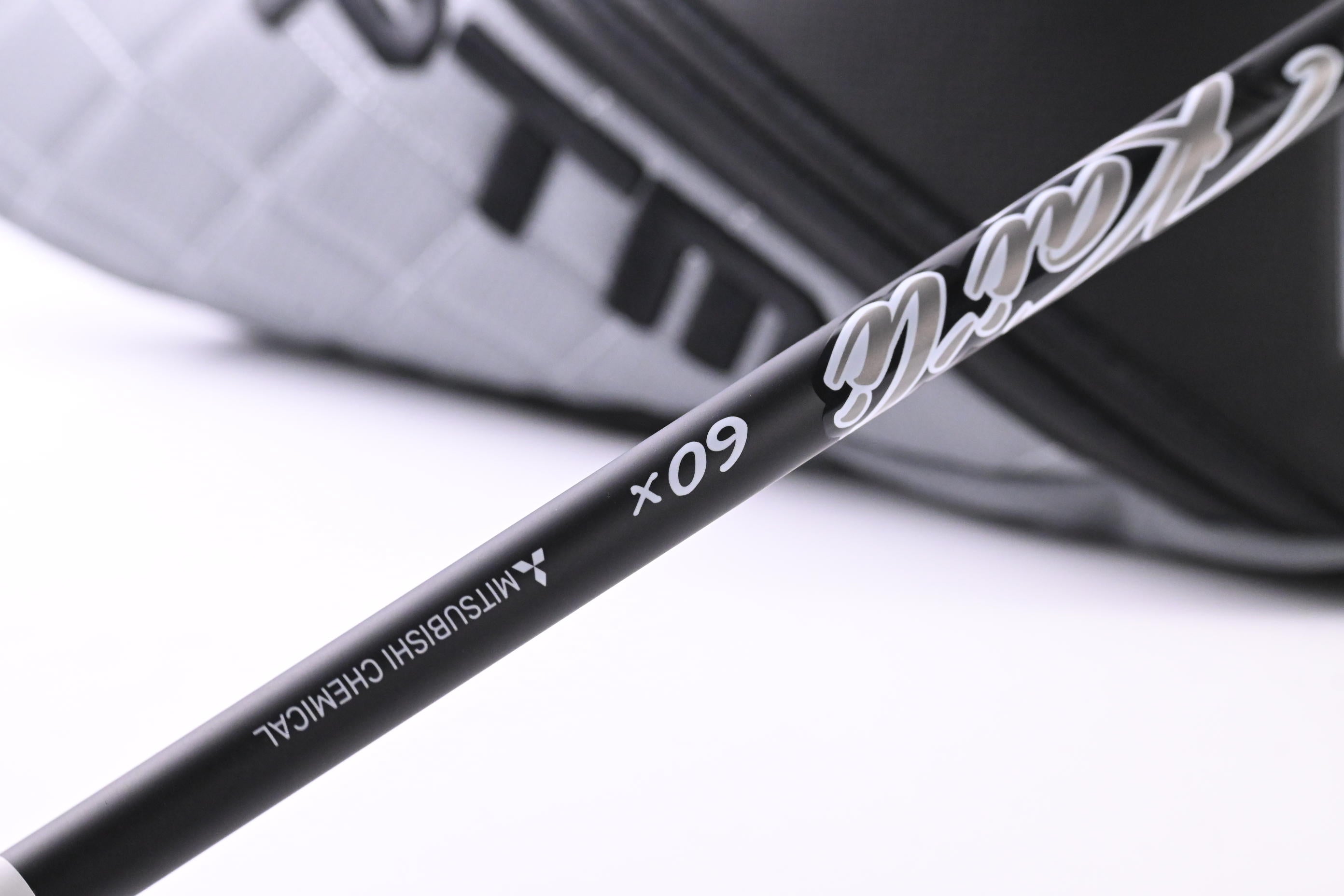 Cobra OPTM MAX-D Driver / 10.5 Degree / X-Flex Kai'li Darkwaves White 60 Shaft