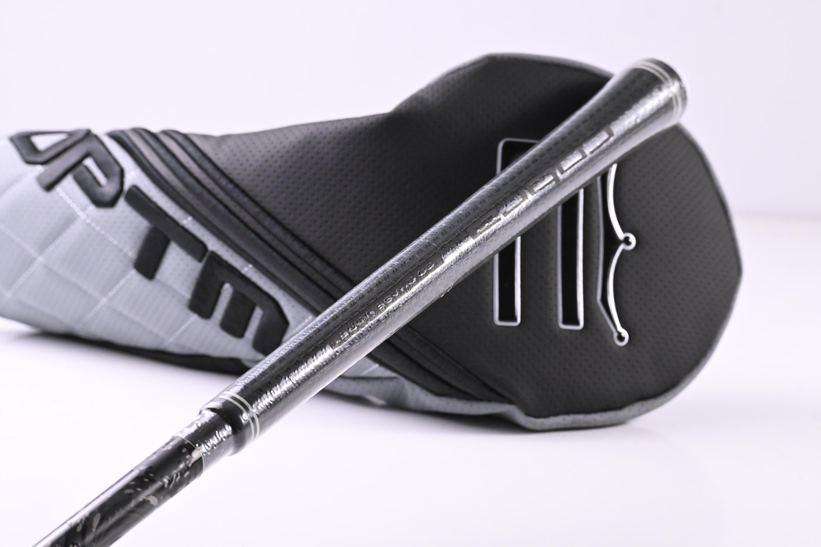 Cobra OPTM MAX-D Driver / 10.5 Degree / X-Flex Kai'li Darkwaves White 60 Shaft