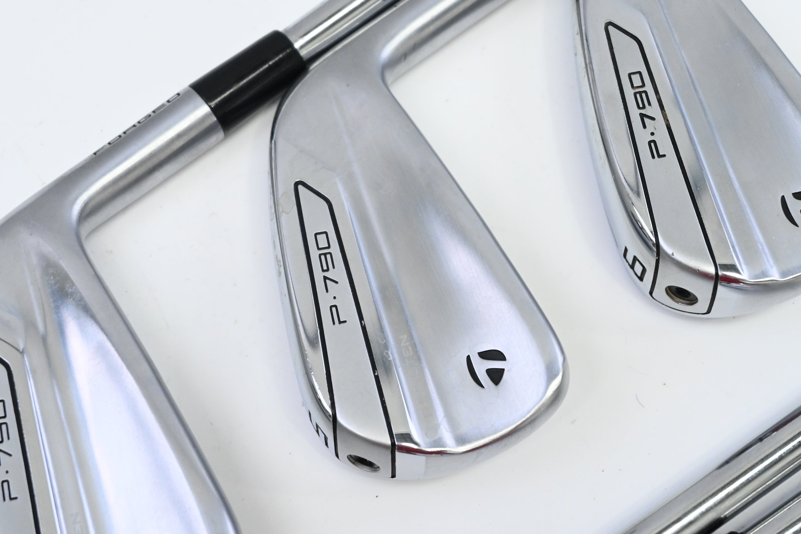 Taylormade P790 2019 Irons / 4-PW / Regular Flex Dynamic Gold 105 R300 Shafts