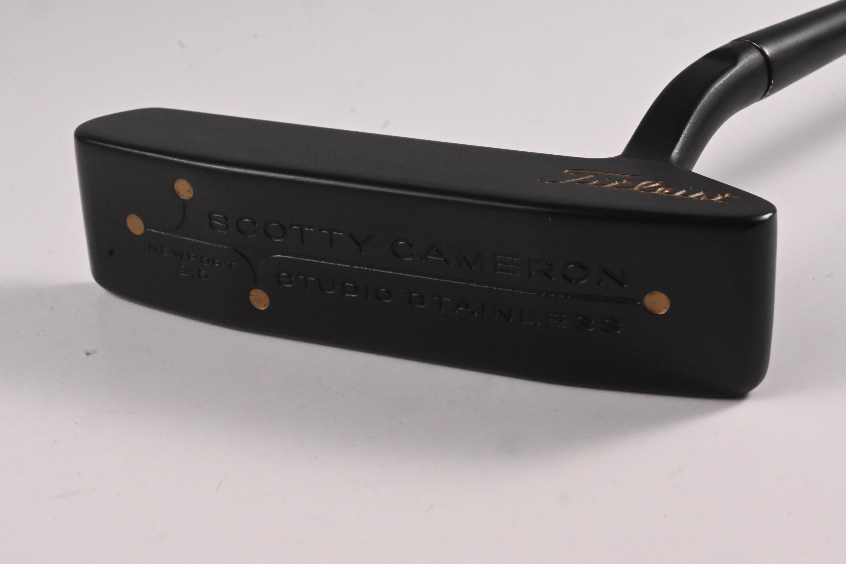 Scotty Cameron Studio Stainless Newport 2.5 Putter / 33 Inch / Refurbished
