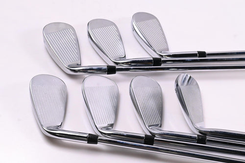 Callaway Elyte X Irons / 5-PW+SW / Regular Flex Vector 80 Shafts