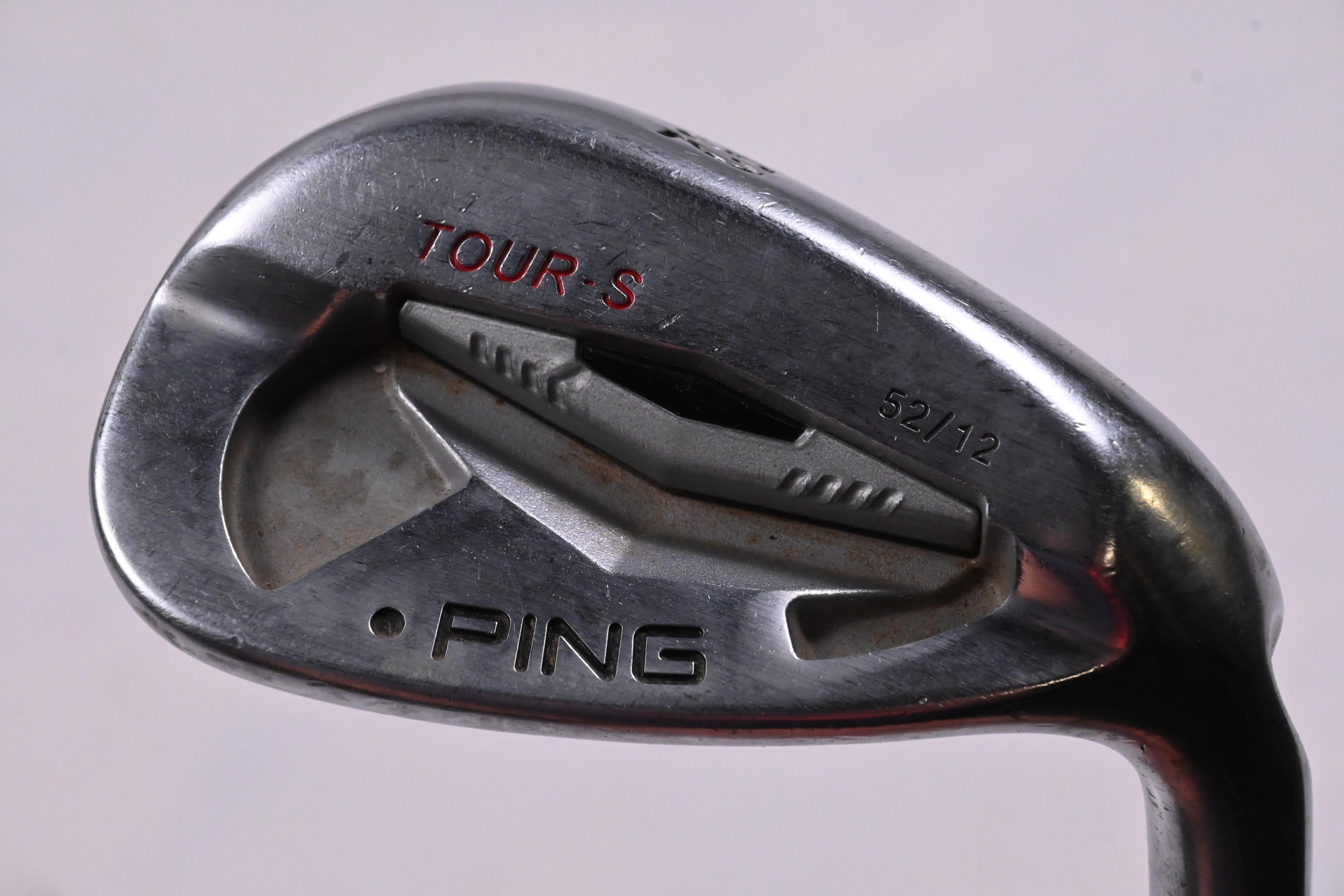 Ping Tour-S Gap Wedge / 52 Degree / Black Dot / Stiff Flex Dynamic Gold S300