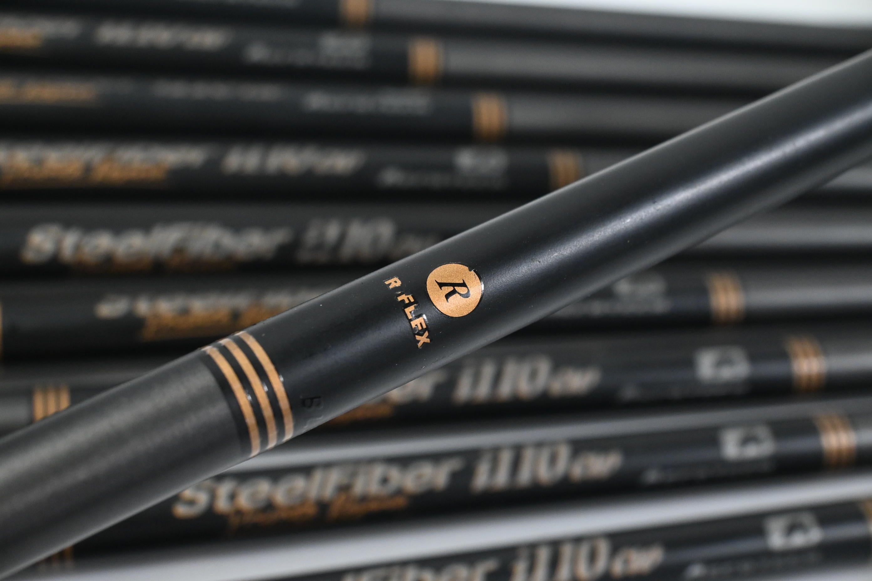 Areotech SteelFiber i100cw Iron Shaft / Regular Flex / Set Of 10 / .355" Tips