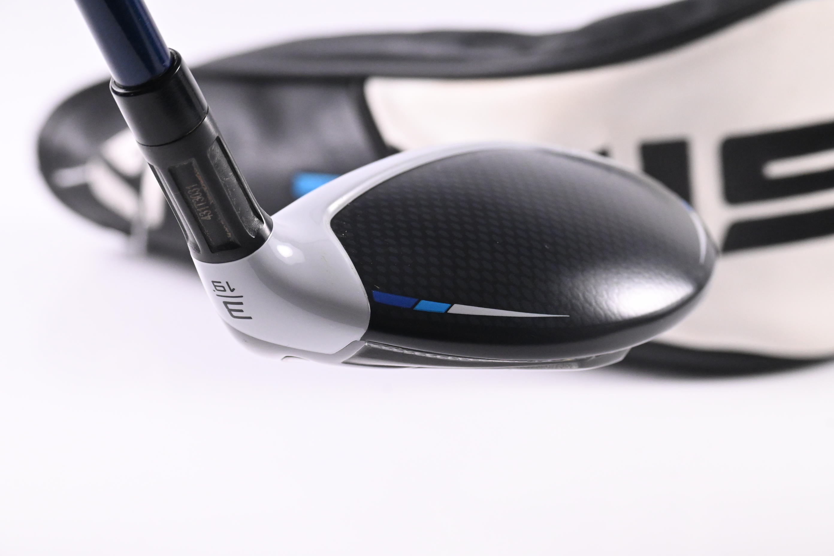 Taylormade SIM2 Max #3 Hybrid / 19 Degree / Regular Flex Ventus Blue 6 Shaft