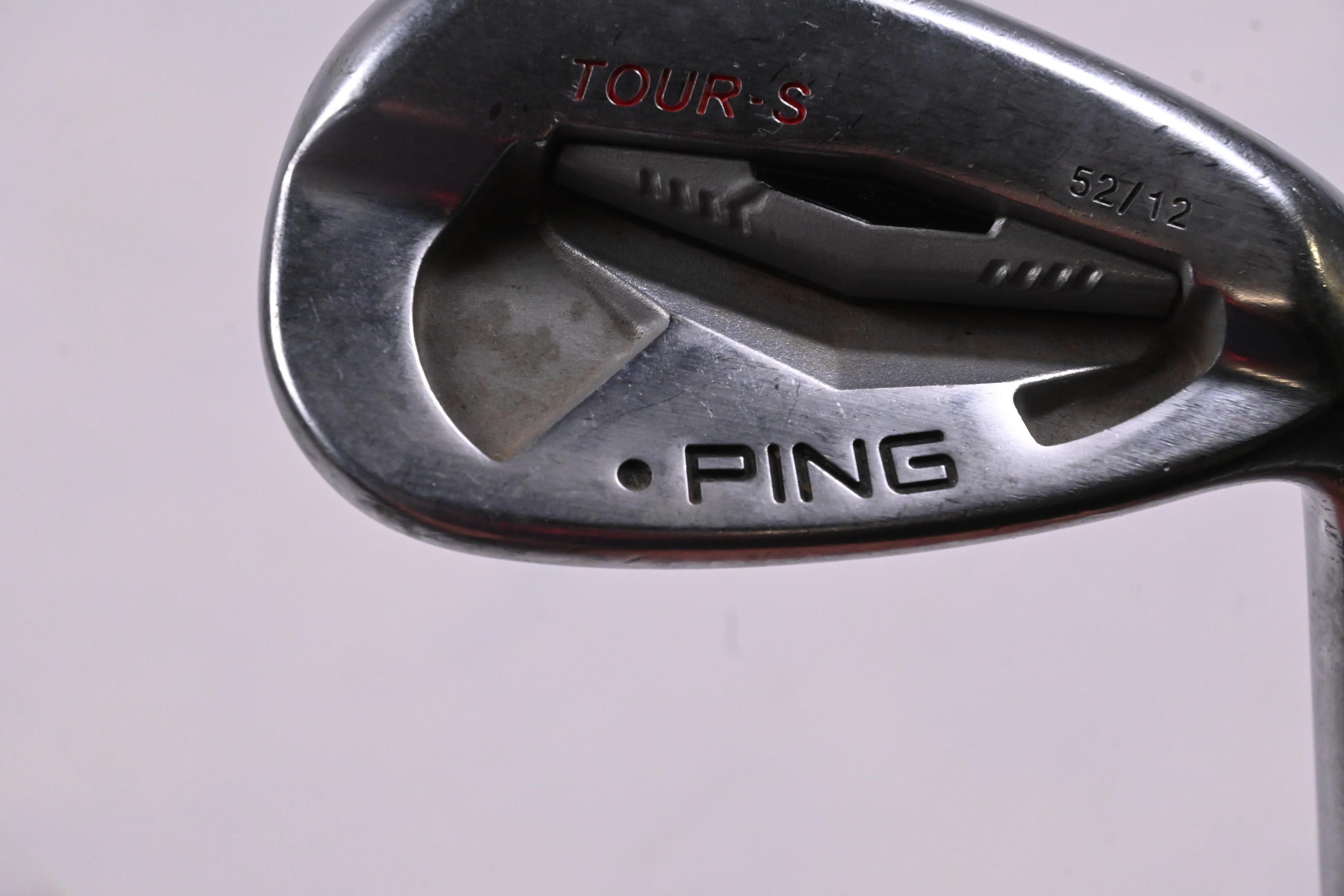 Ping Tour-S Gap Wedge / 52 Degree / Black Dot / Stiff Flex Dynamic Gold S300
