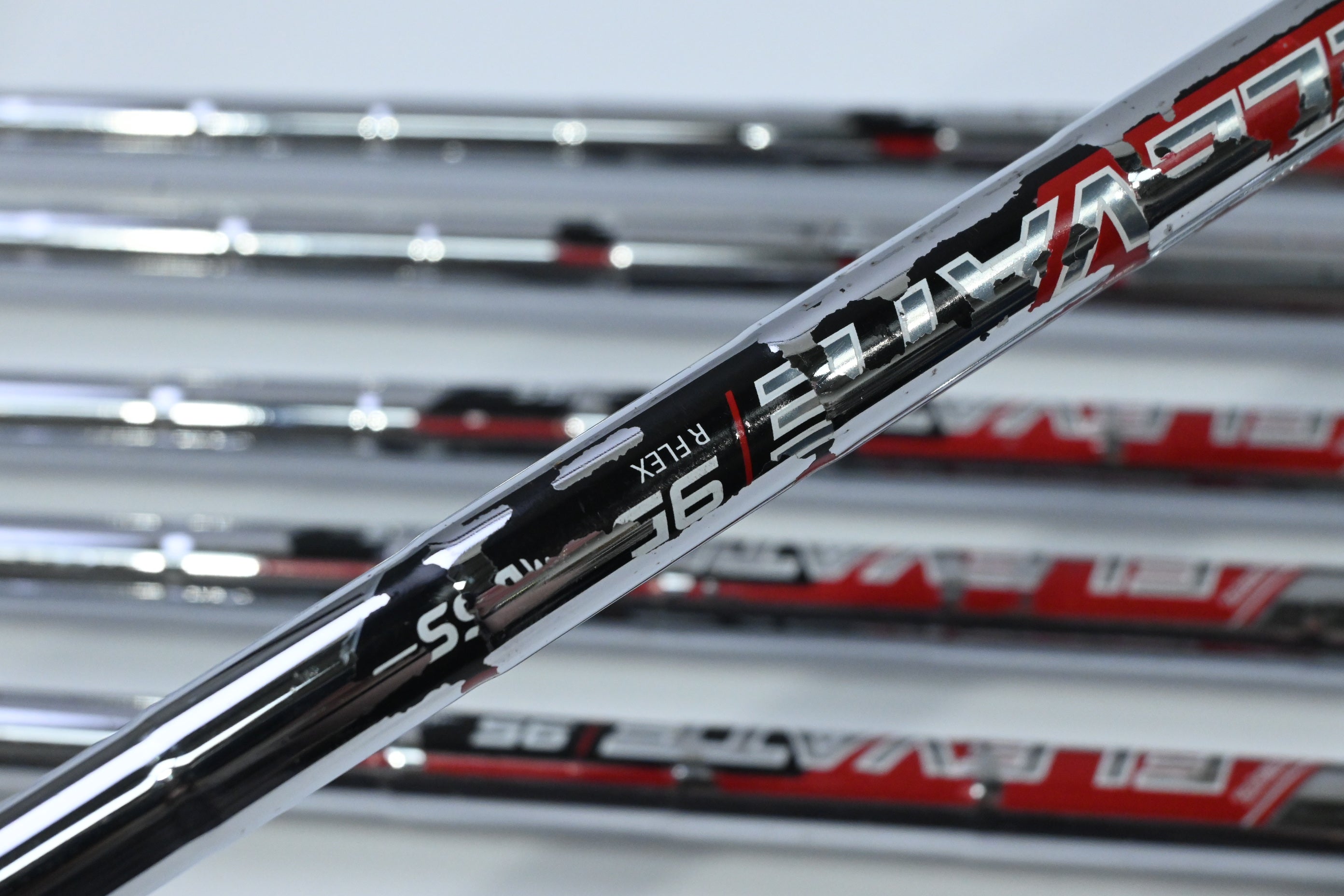 Left Hand Callaway Mavrik Irons / 5-PW / Regular Flex Elevate 95 Shafts