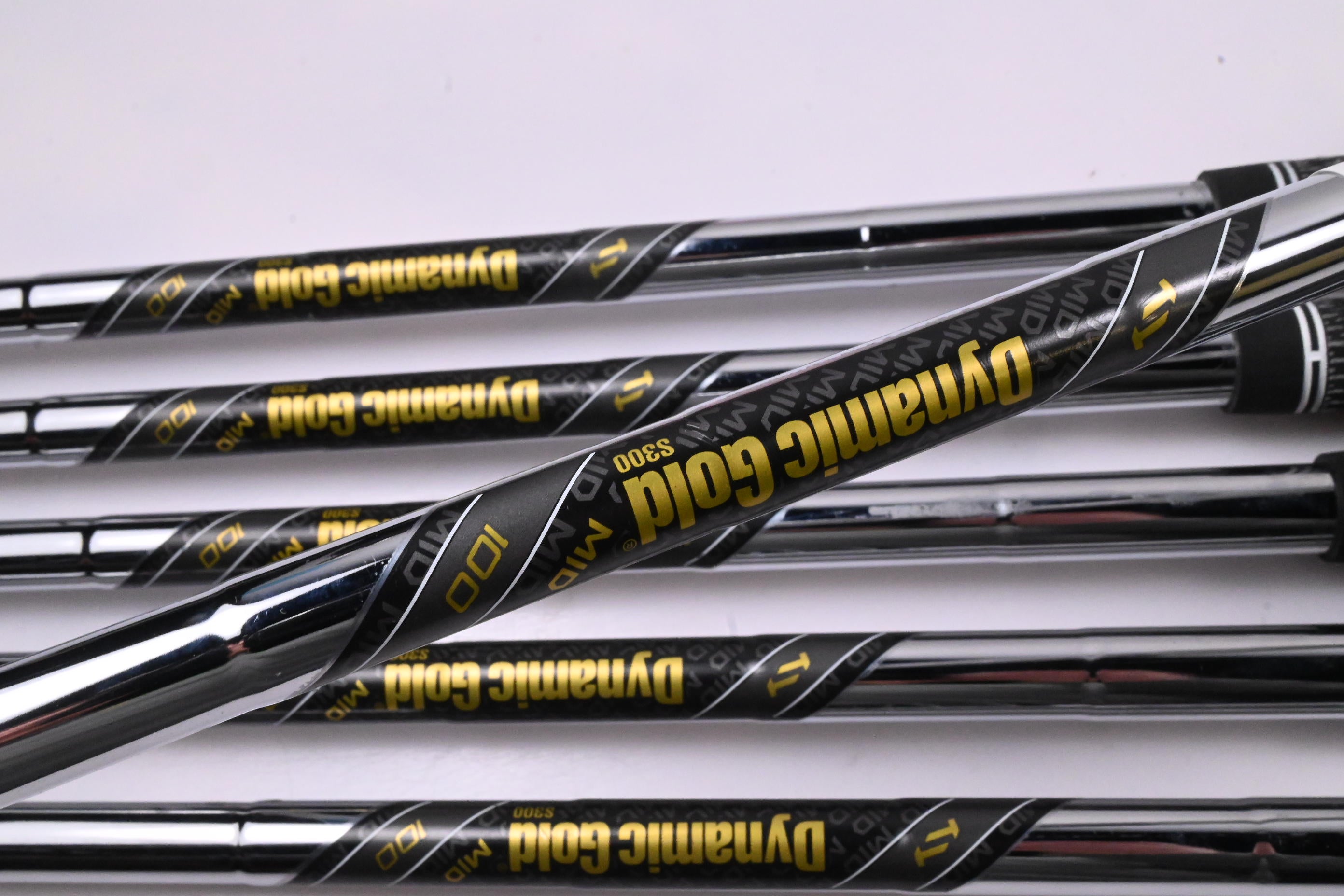 Callaway Apex Ai200 Irons / 5-PW / Stiff Flex Dynamic Gold Mid 100 S300 Shafts