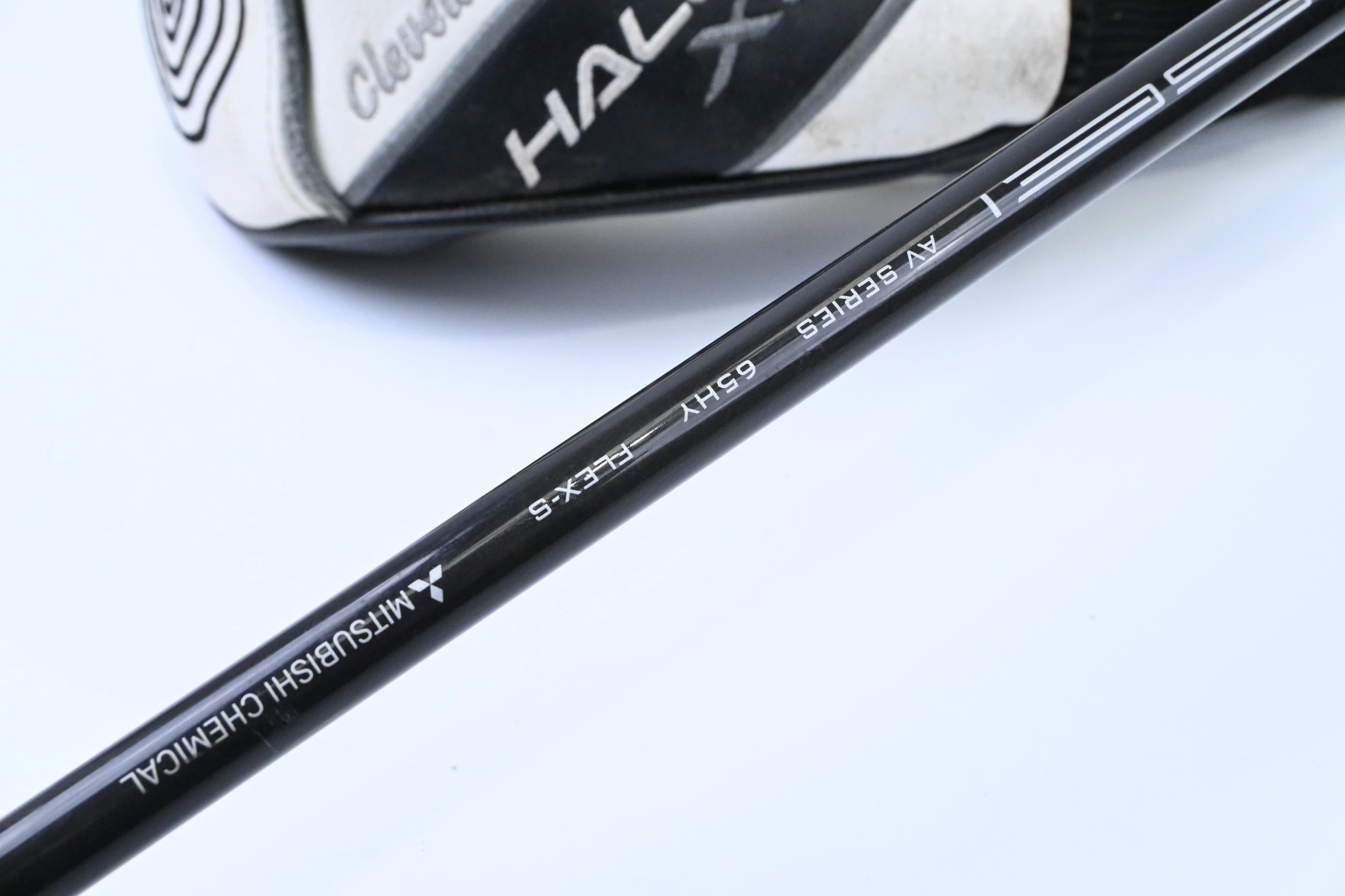 Cleveland Halo XL #4 Hybrid / 21 Degree / Stiff Flex Tensei AV Raw Blue 65