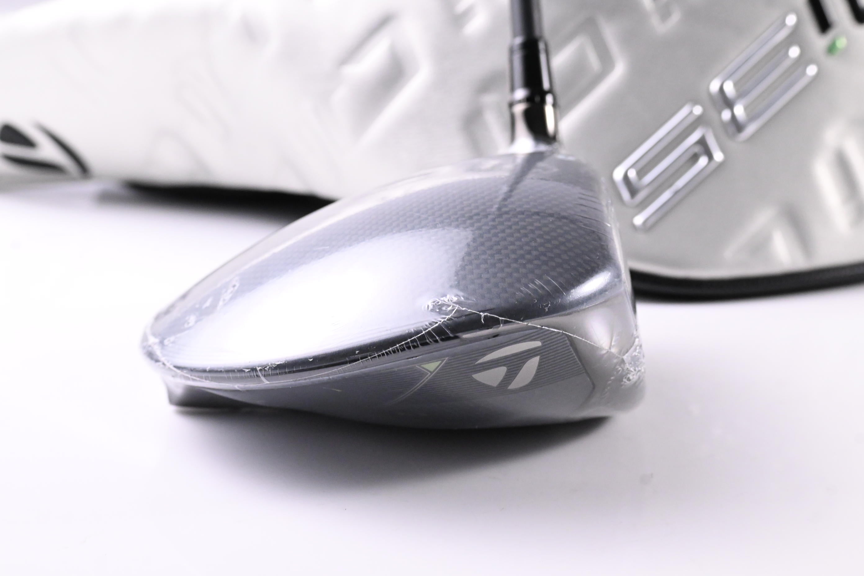 Taylormade Qi35 Driver / 9 Degree / Senior Flex Vanquish 4 Shaft