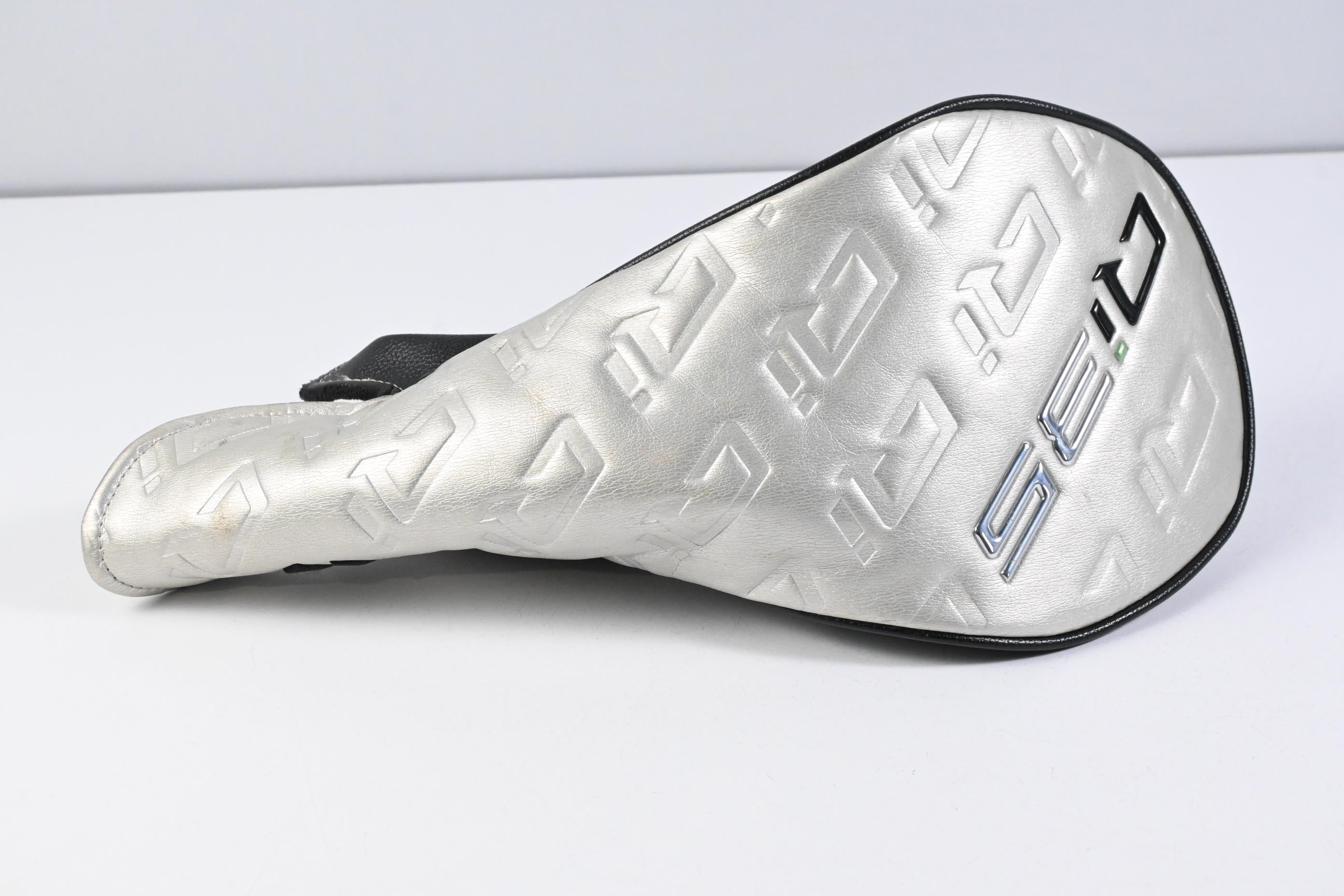 Taylormade Qi35 Driver / 9 Degree / Stiff Flex Kai'li Dark Waves White 60 Shaft