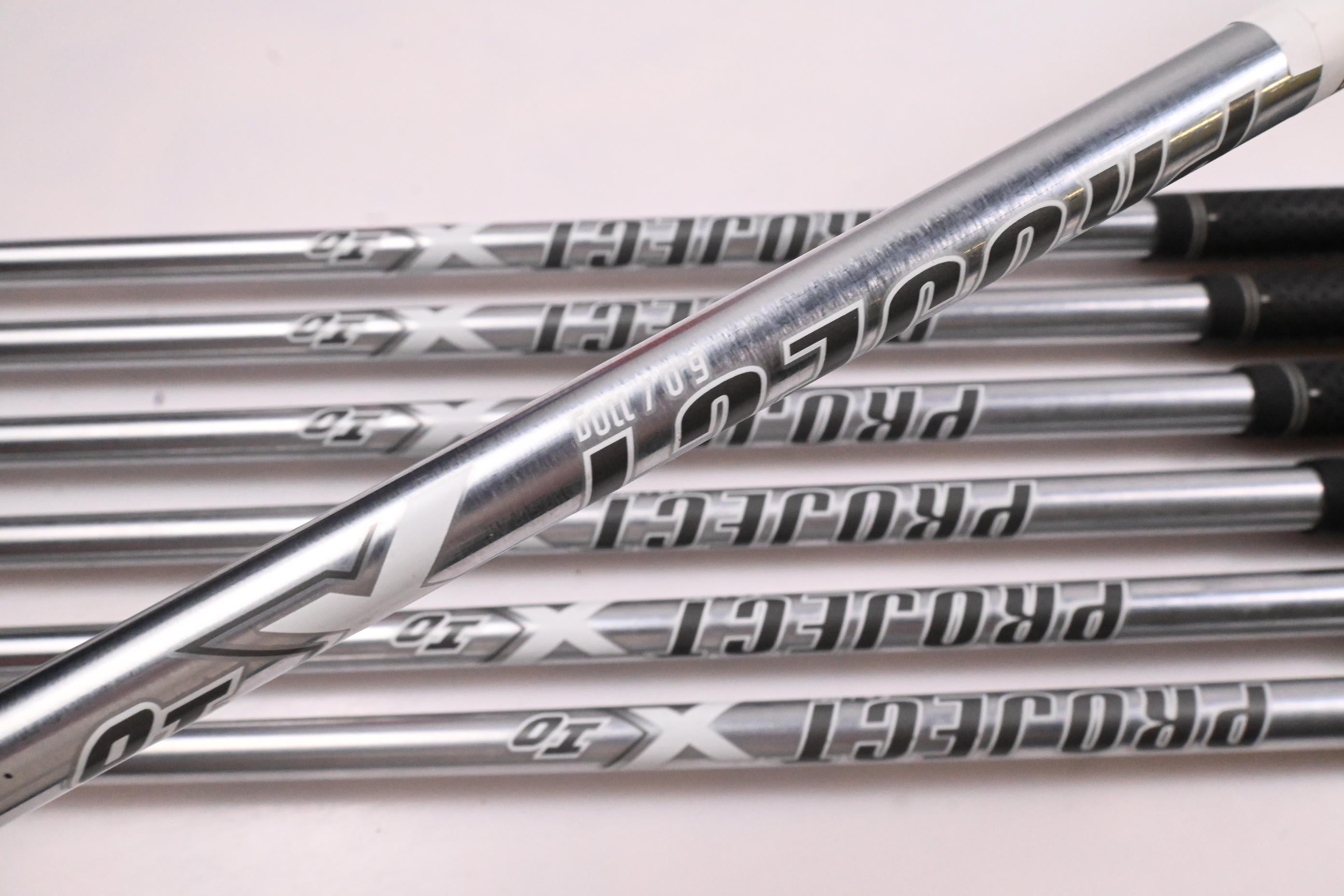 Callaway Rogue ST Max Irons / 5-PW+GW / Stiff Flex Project X IO 110 Shafts