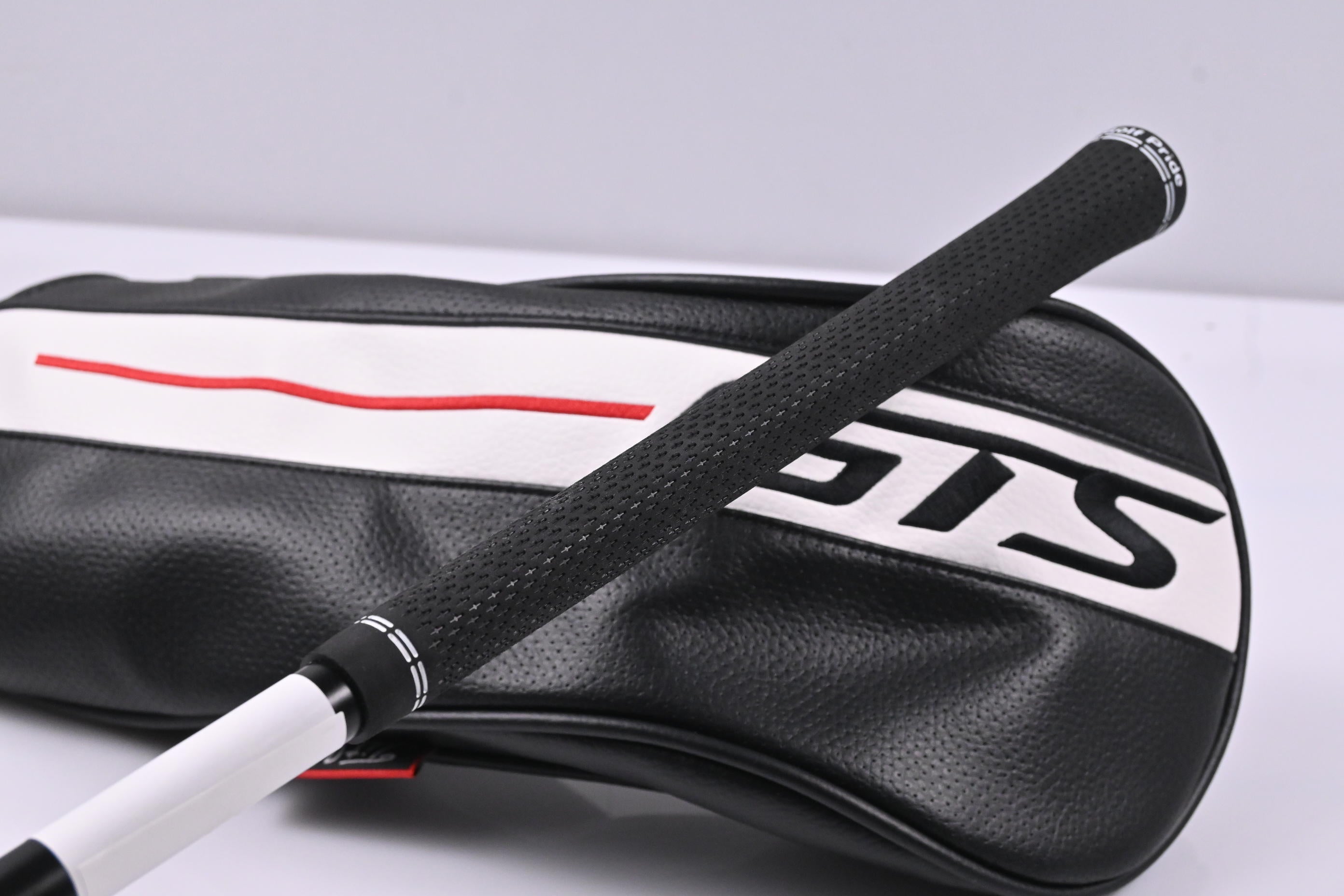 Left Hand Titleist GTS3 Driver / 9 Degree / Stiff Flex HZRDUS Gen5 Black 70