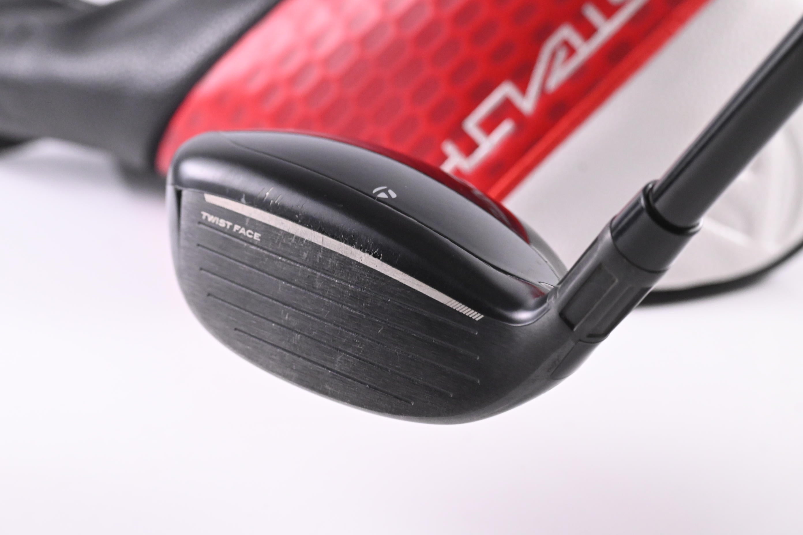 Taylormade Stealth 2 #4 Hybrid / 22 Degree / Regular Flex Fujikura Ventus TR Red