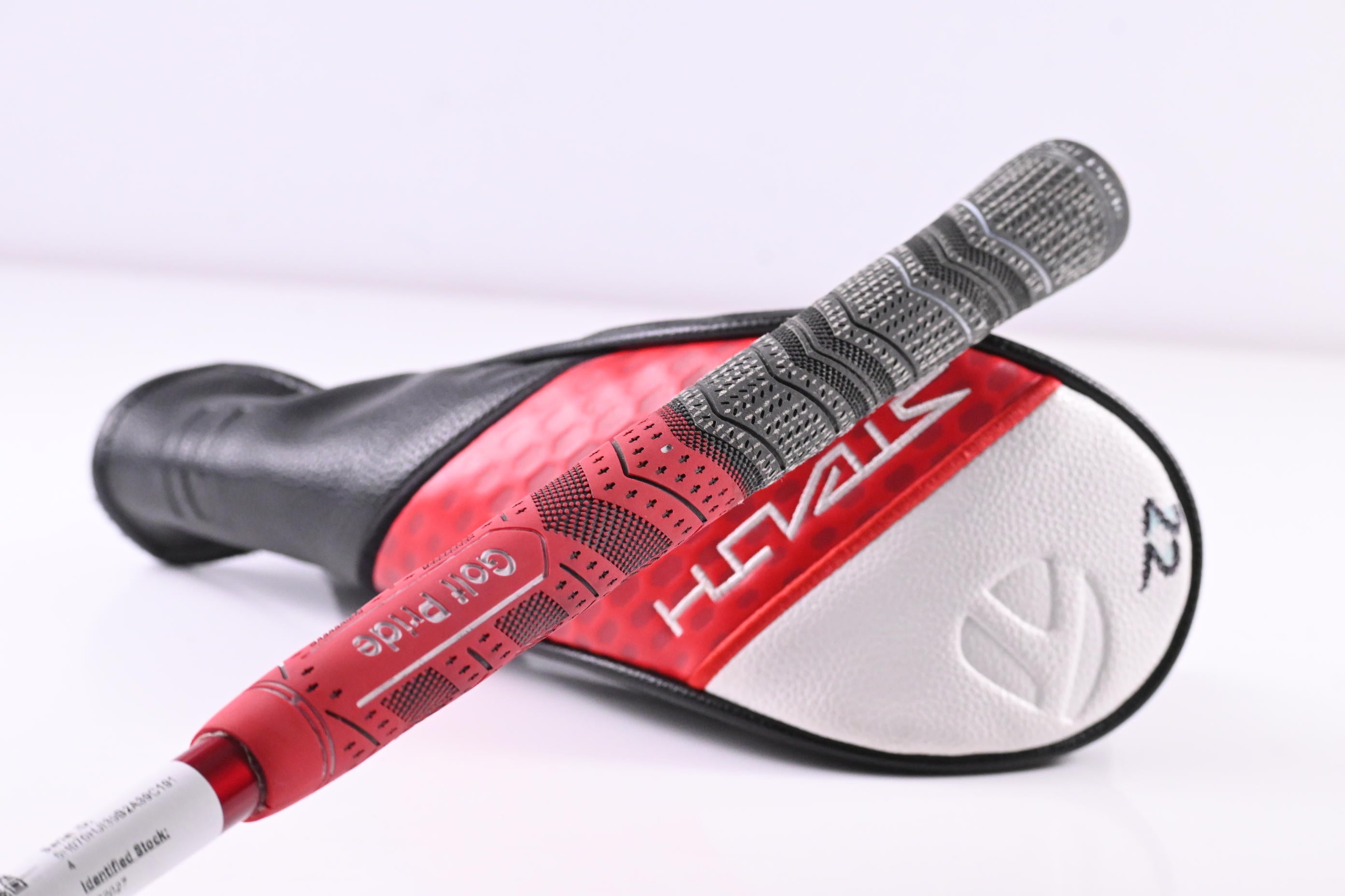 Taylormade Stealth 2 #4 Hybrid / 22 Degree / Regular Flex Fujikura Ventus TR Red