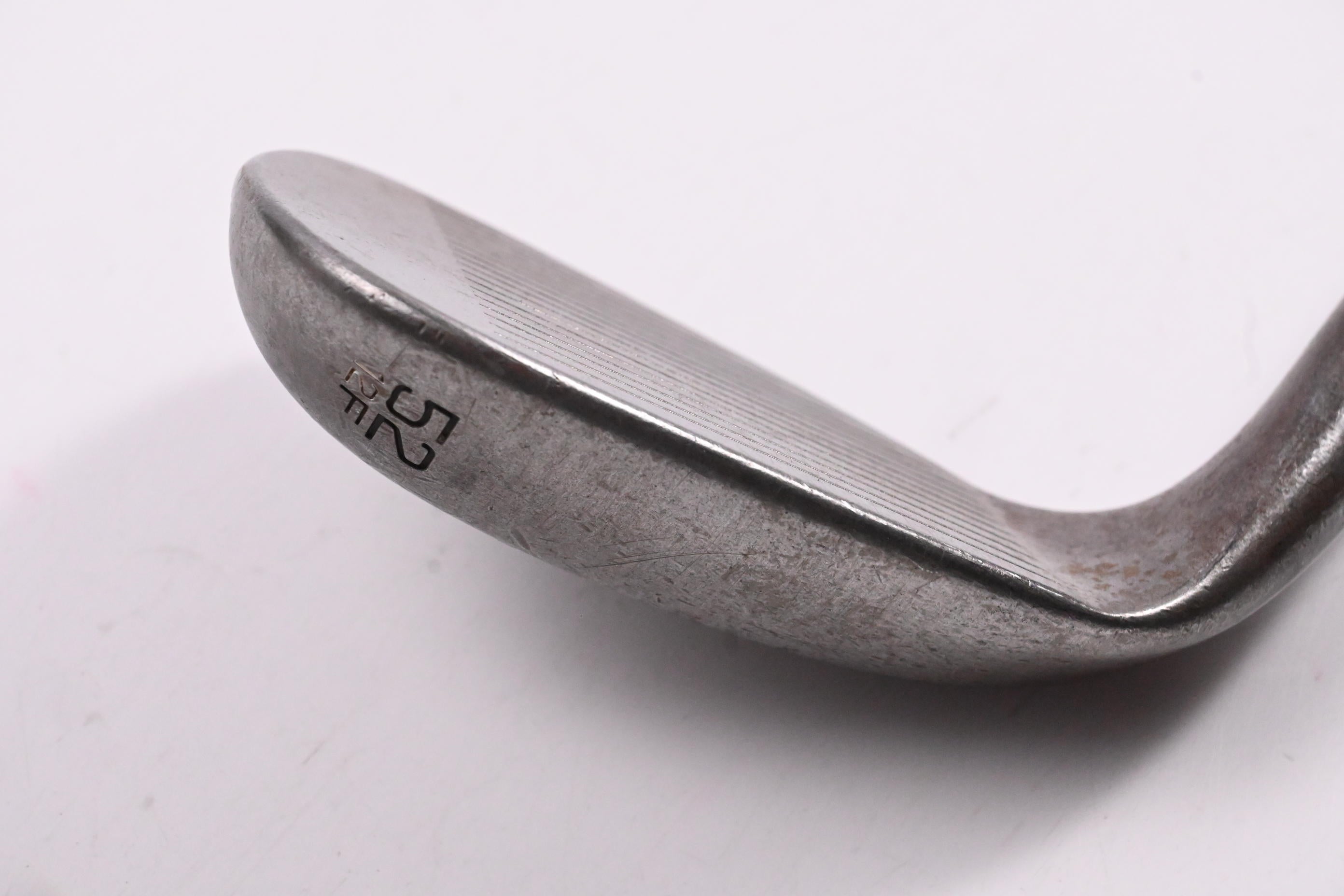 Titleist Vokey SM8 Gap Wedge / 52 Degree / X-Flex Dynamic Gold X100 Shaft