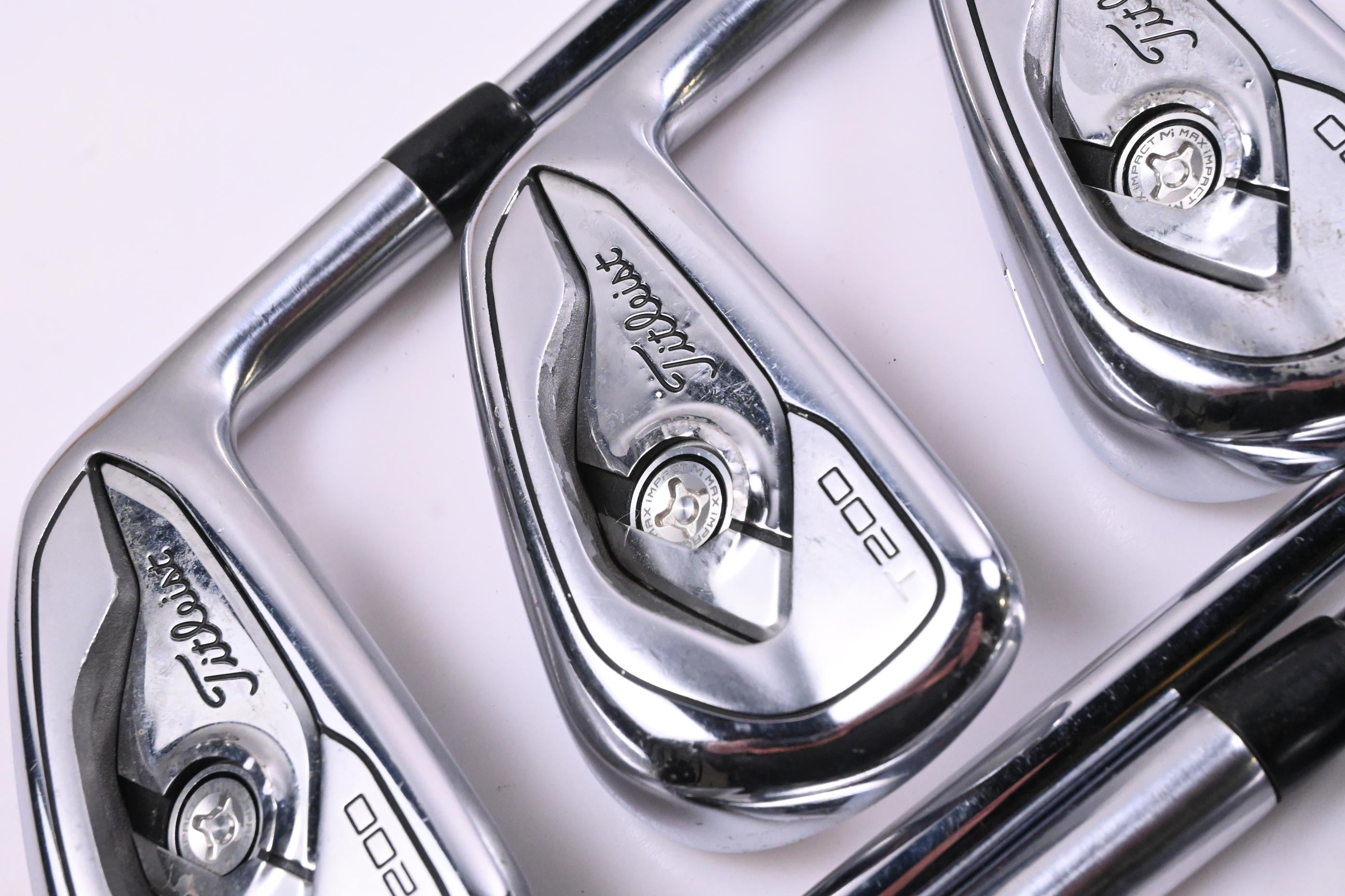 Titleist T200 2019 Irons / 5-PW+48° / Stiff Flex AMT Black S300 Shafts