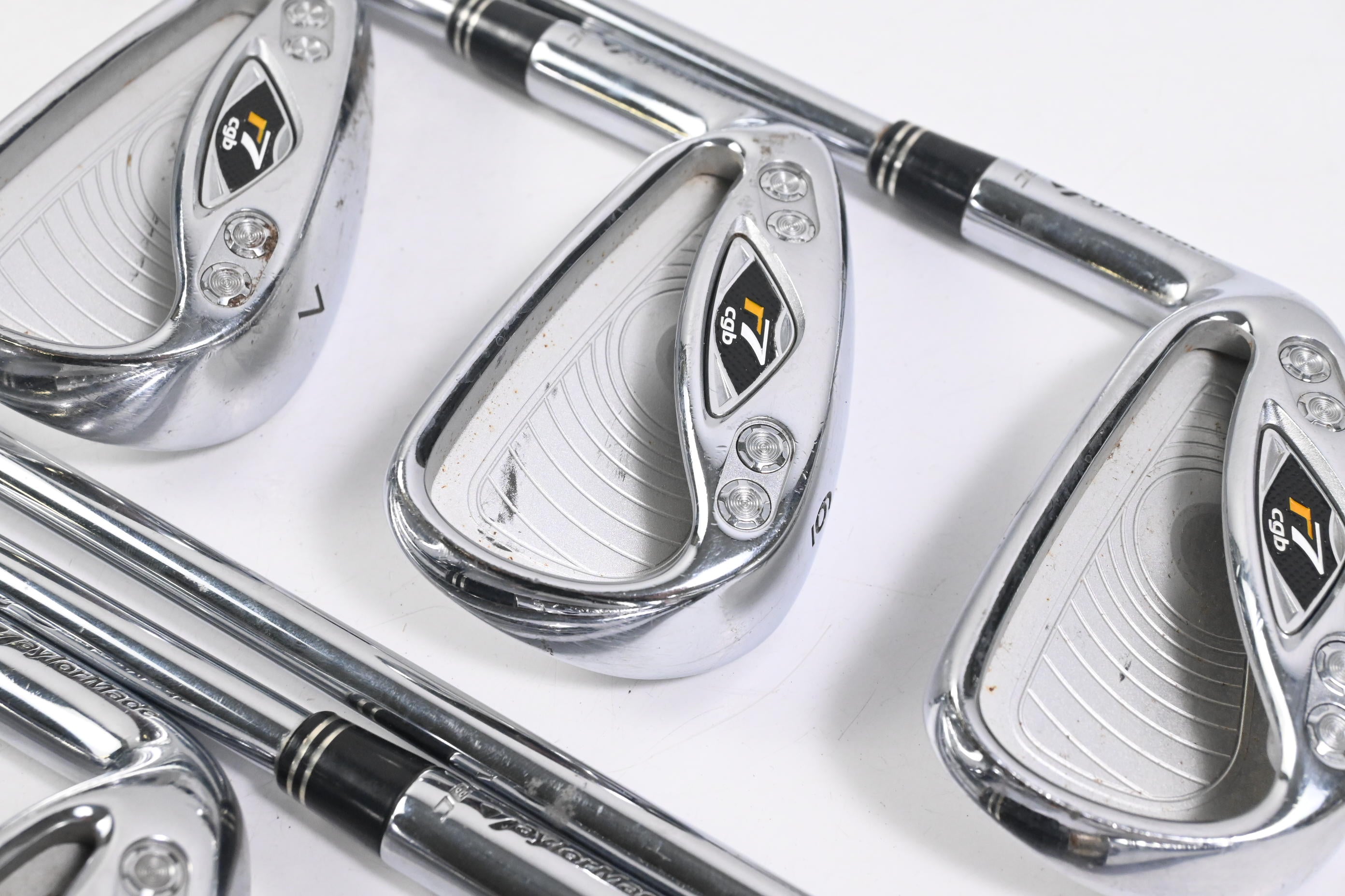 Left Hand Taylormade R7 CGB Irons / 5-PW+SW / Regular Flex Steel Shafts