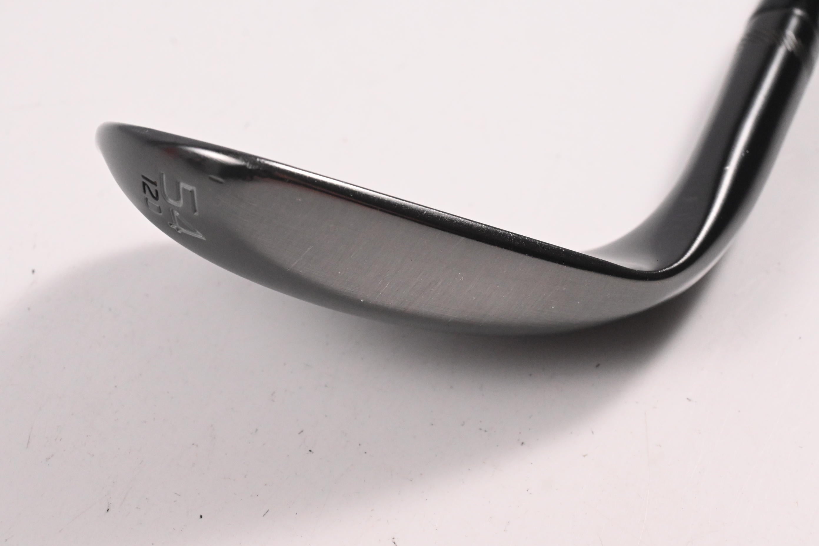 Titleist SM10 Black Vapor Sand Wedge / 54 Degree / Wedge Flex Dynamic Gold 105