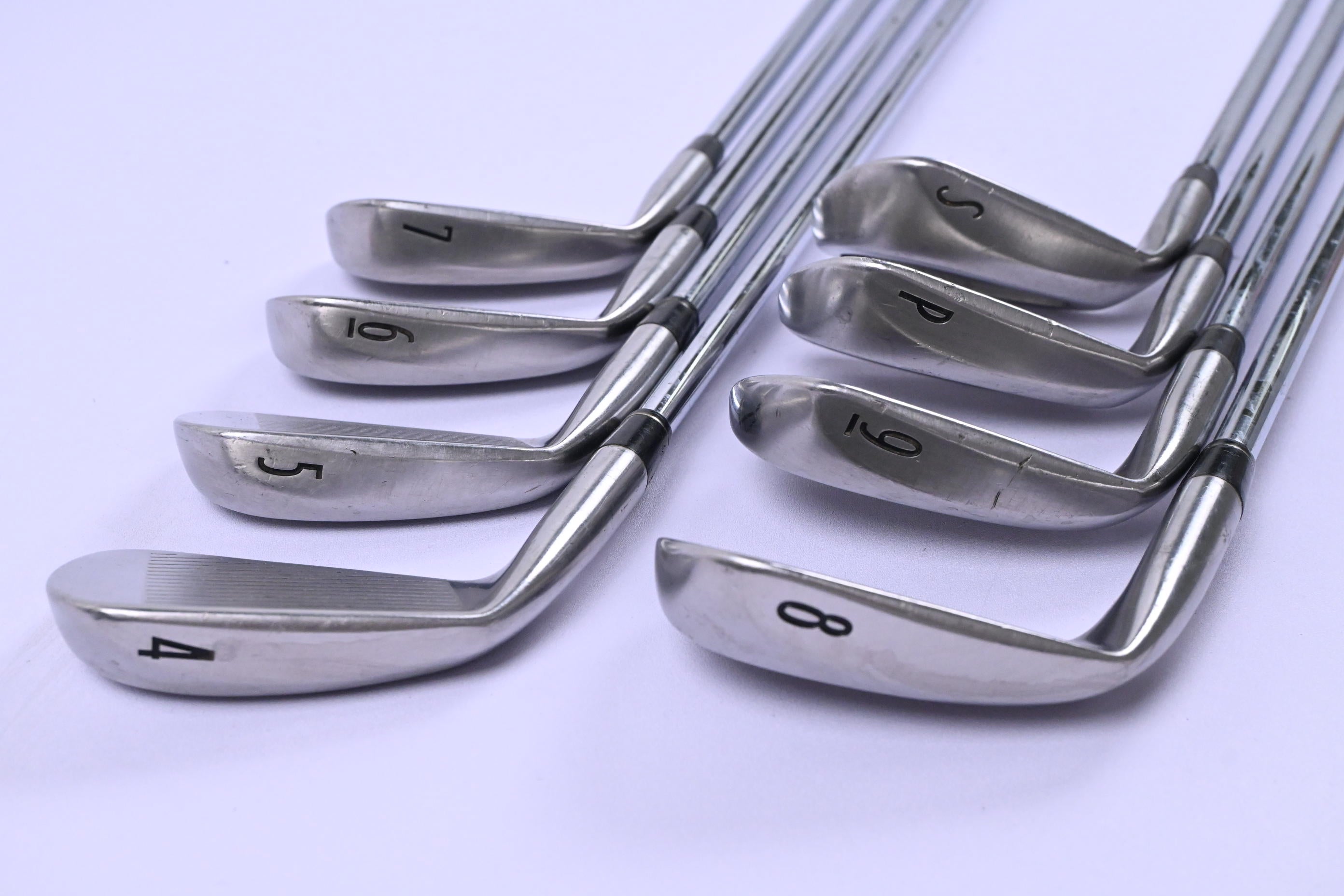 Titleist DCI 962 Irons / 4-PW+SW / Regular Flex Dynamic Gold R300 Shafts