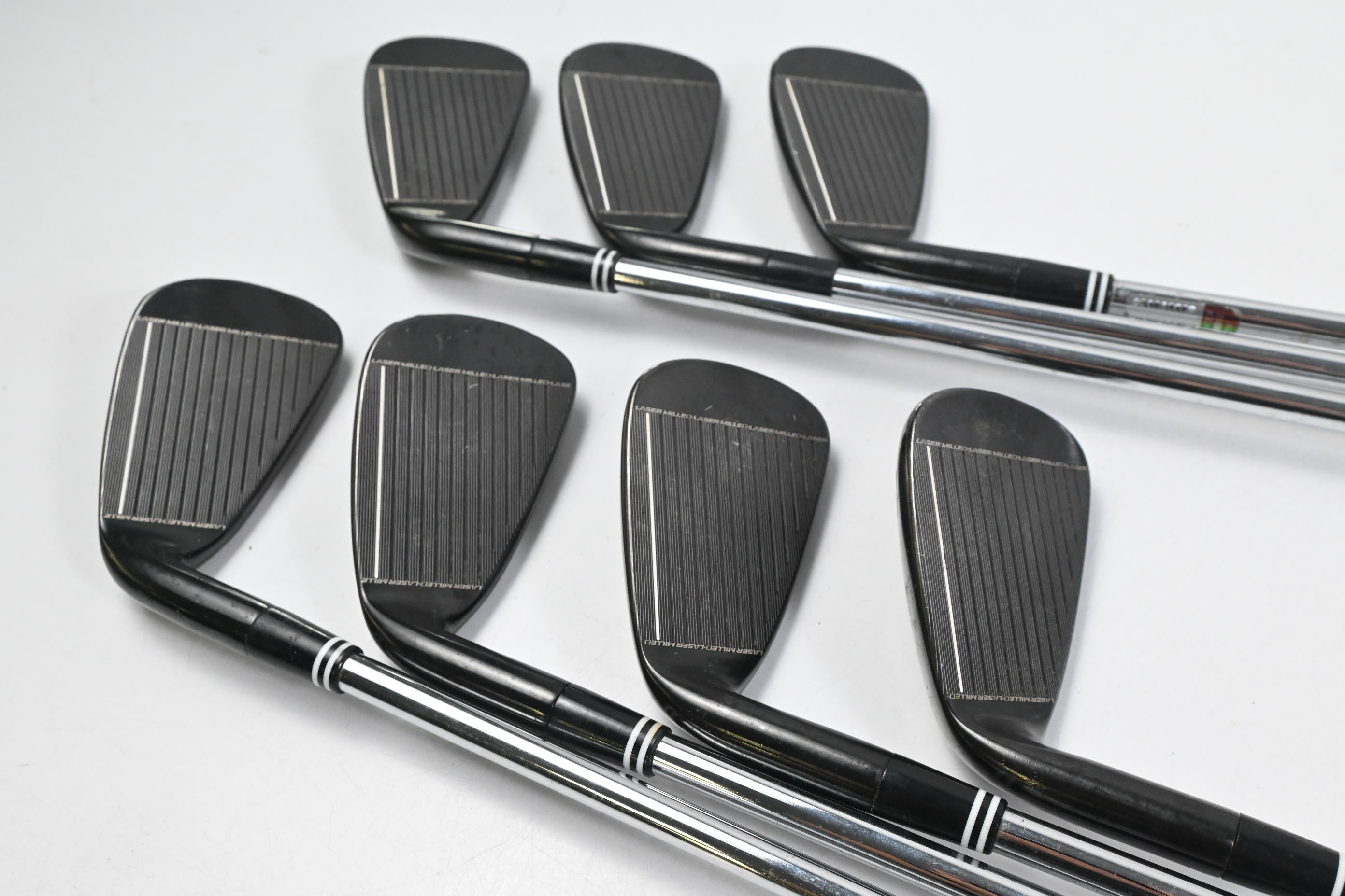 Cleveland CG16 Black Pearl Irons / 4-PW / Regular Flex Cleveland Traction 85