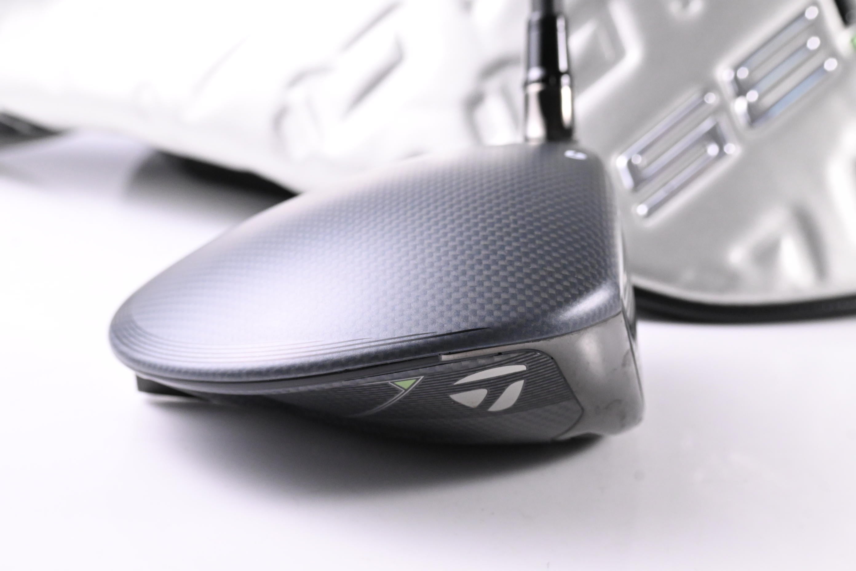 Taylormade Qi35 Driver / 9 Degree / Regular Flex Ventus Blue 5 Shaft