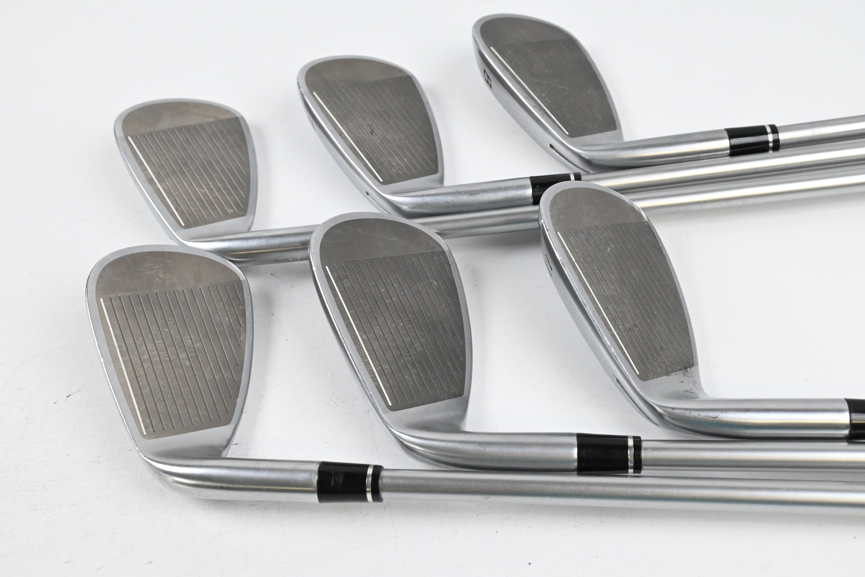 Honma Bezeal 535 Irons / 6-PW+GW / Regular Flex Vizard 48 Shafts